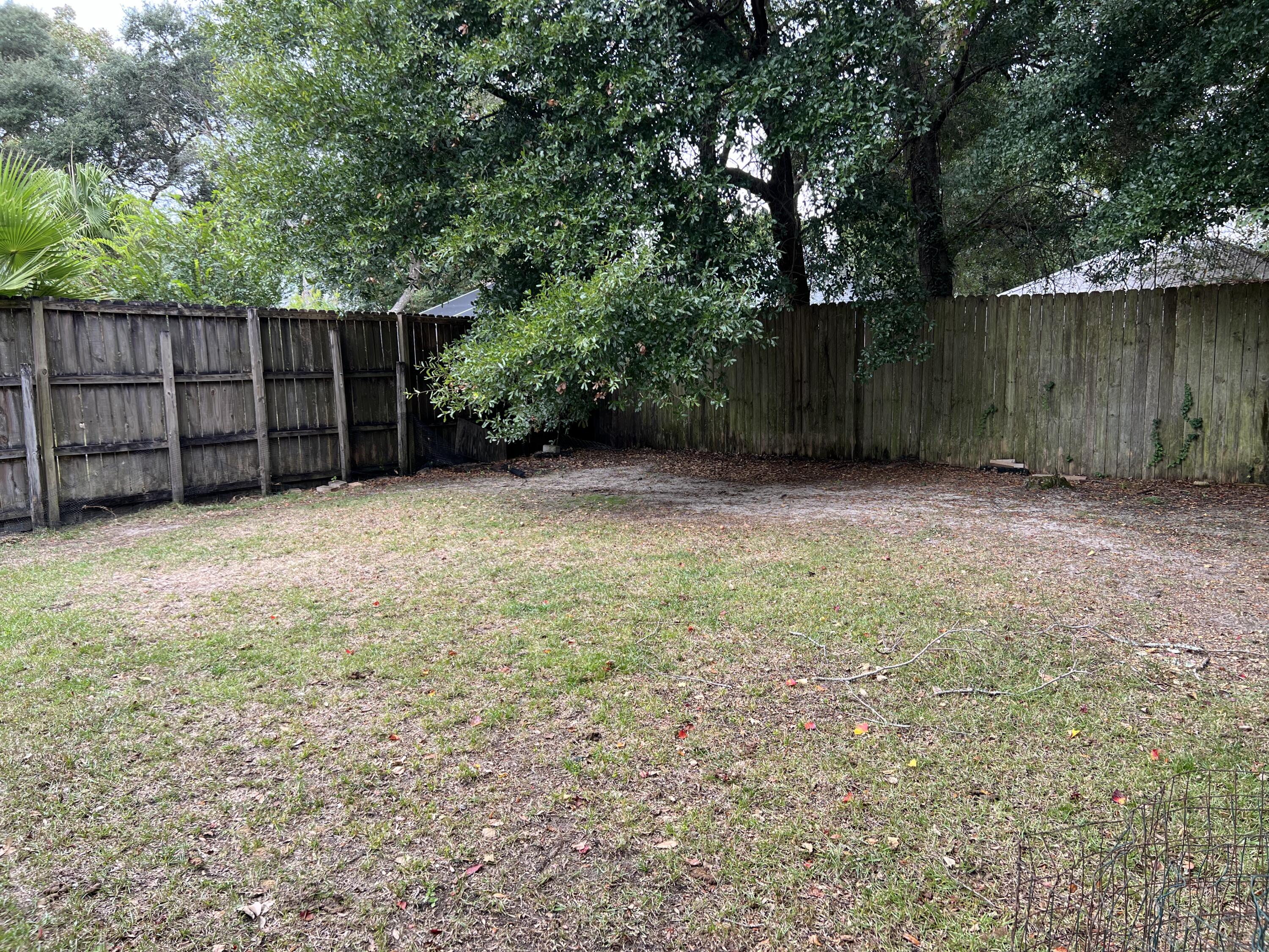 SUMMER TREE, LOT 11 - Residential