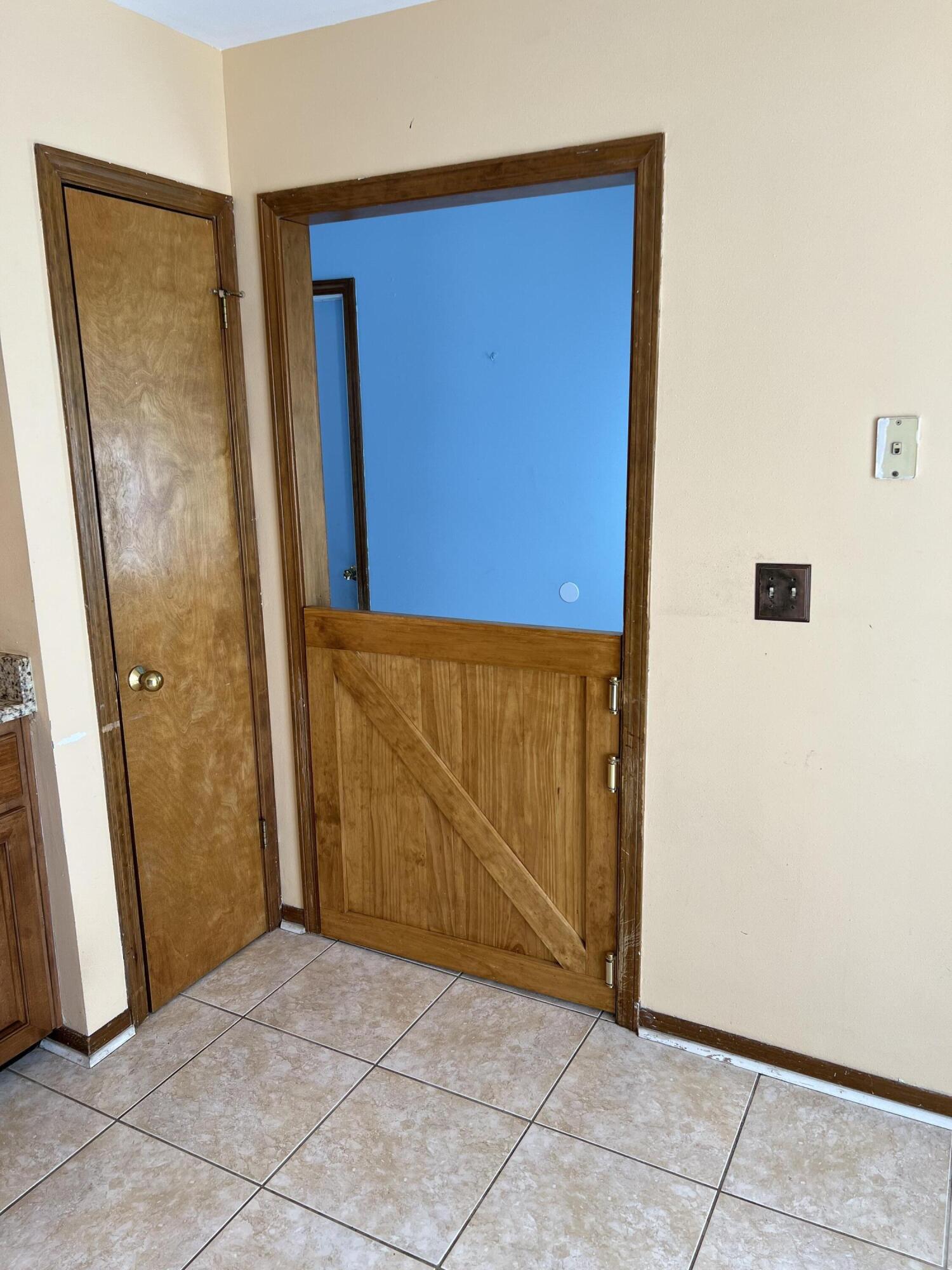 SUMMER TREE, LOT 11 - Residential