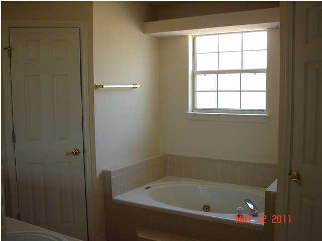 BAREFOOT CREEK - Residential Lease