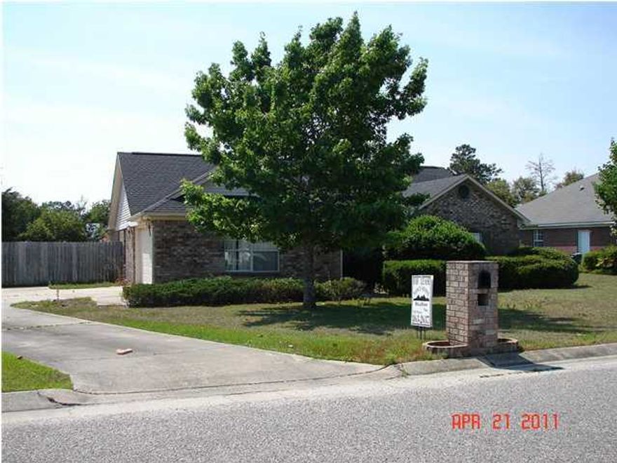 Very well kept home on large lot. Window treatments and ceiling fans throughout. New AC and hot water heater installed in 2016. New refrigerator, new dishwasher, and new stove installed in August 2016. Close to the golf course. Smoke free home!