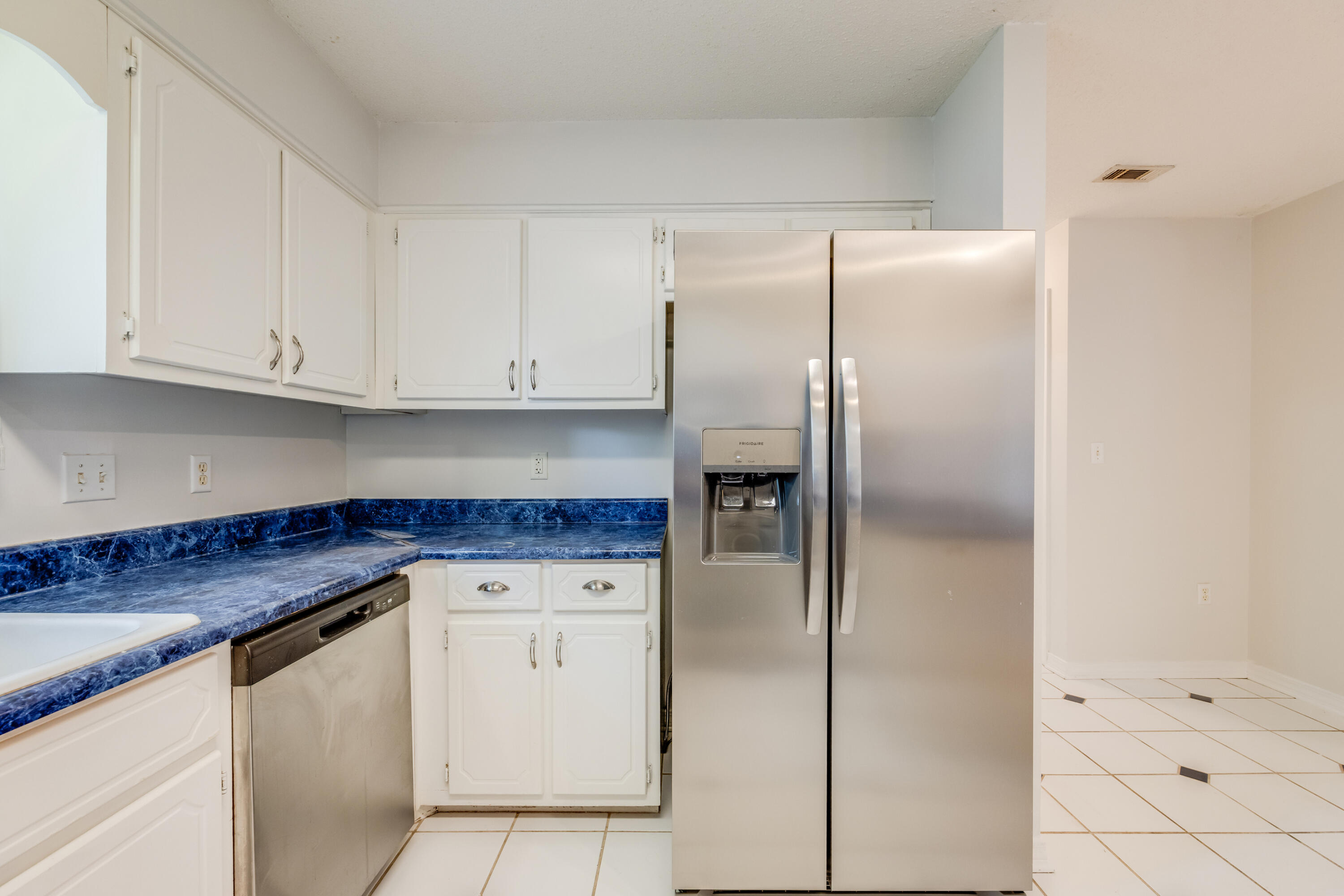 PINNACLE POINT - Residential Lease