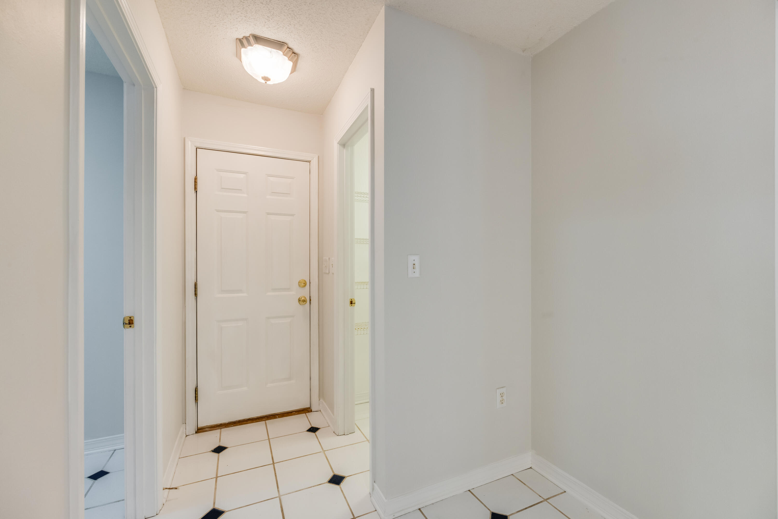 PINNACLE POINT - Residential Lease