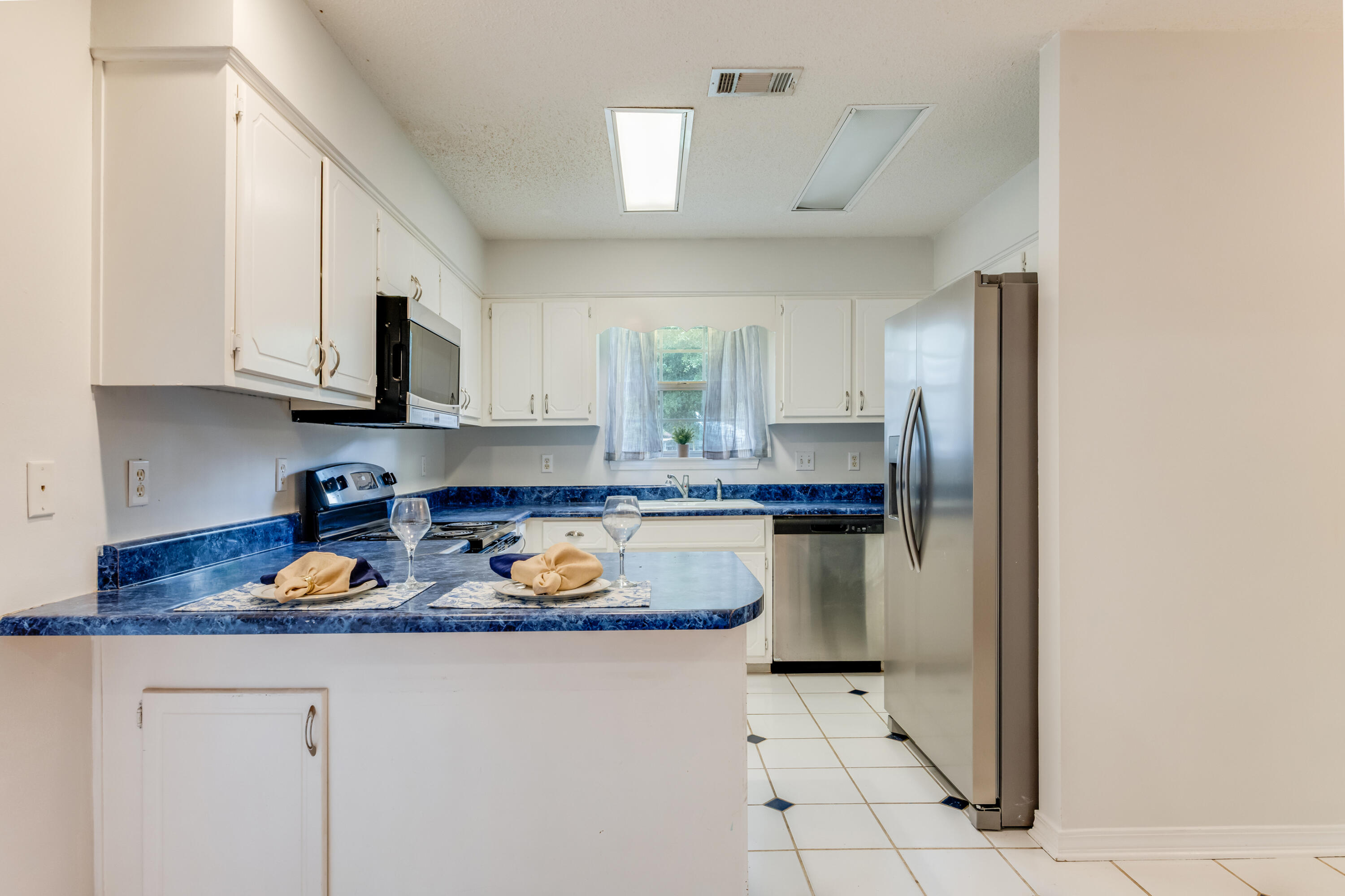 PINNACLE POINT - Residential Lease