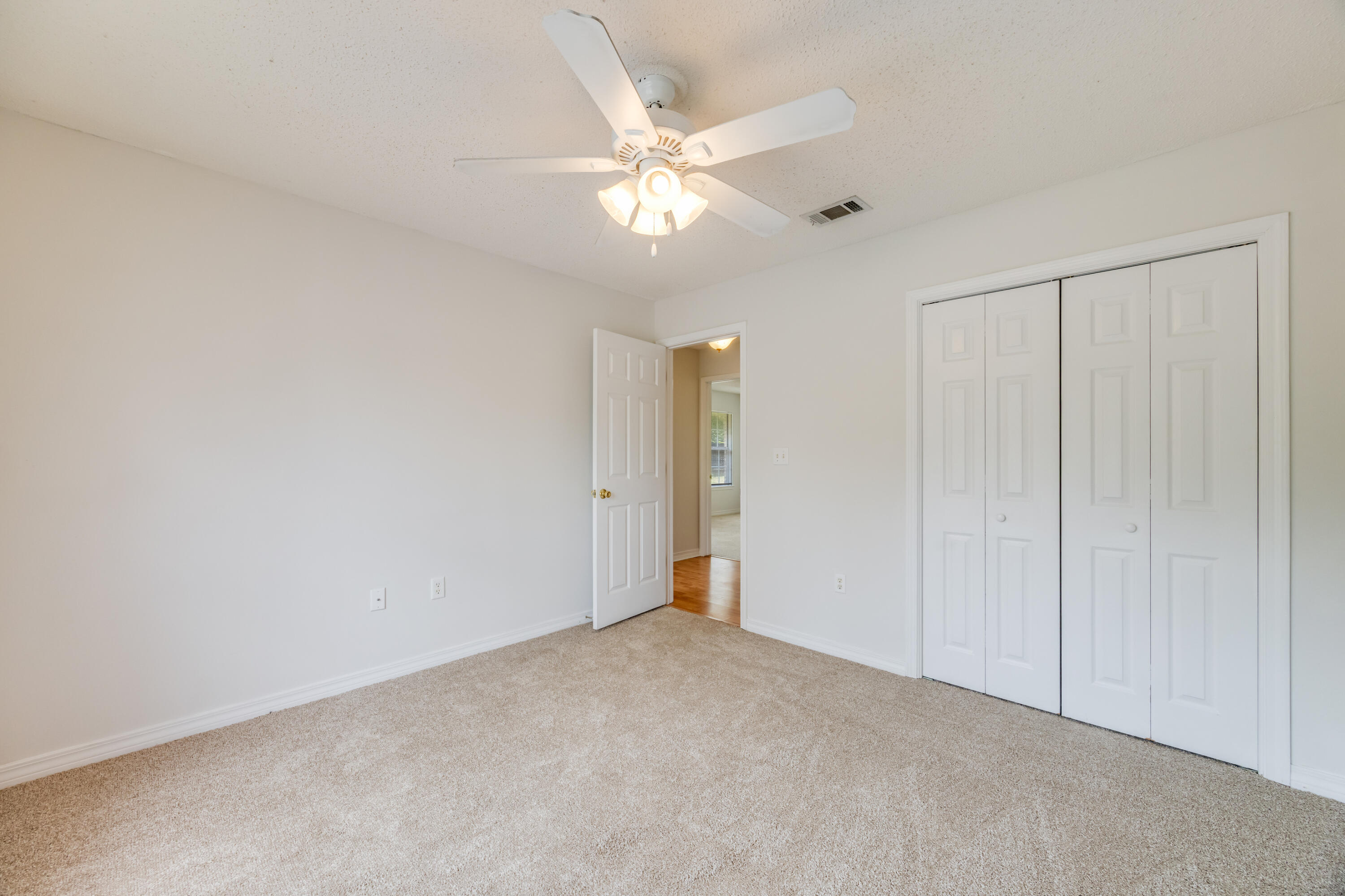 PINNACLE POINT - Residential Lease