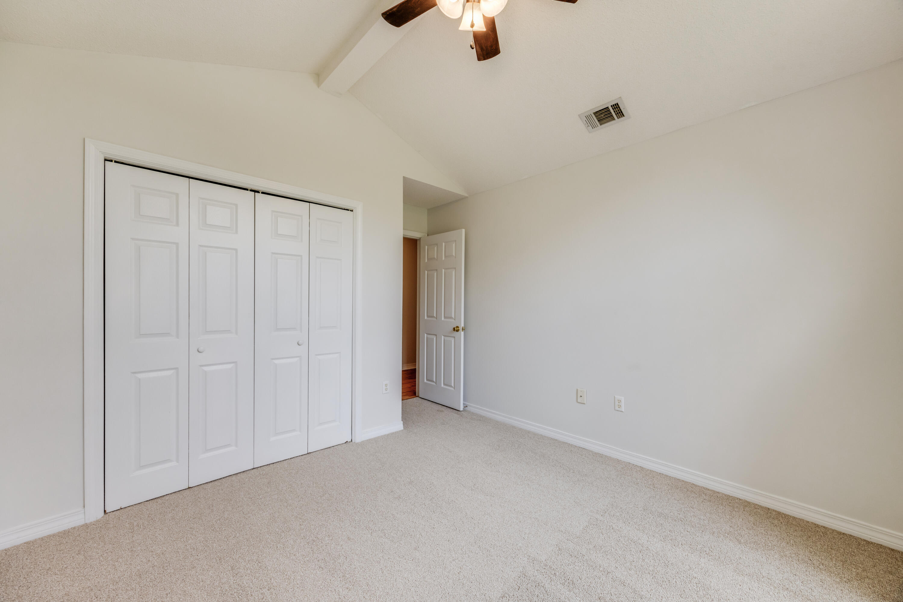 PINNACLE POINT - Residential Lease