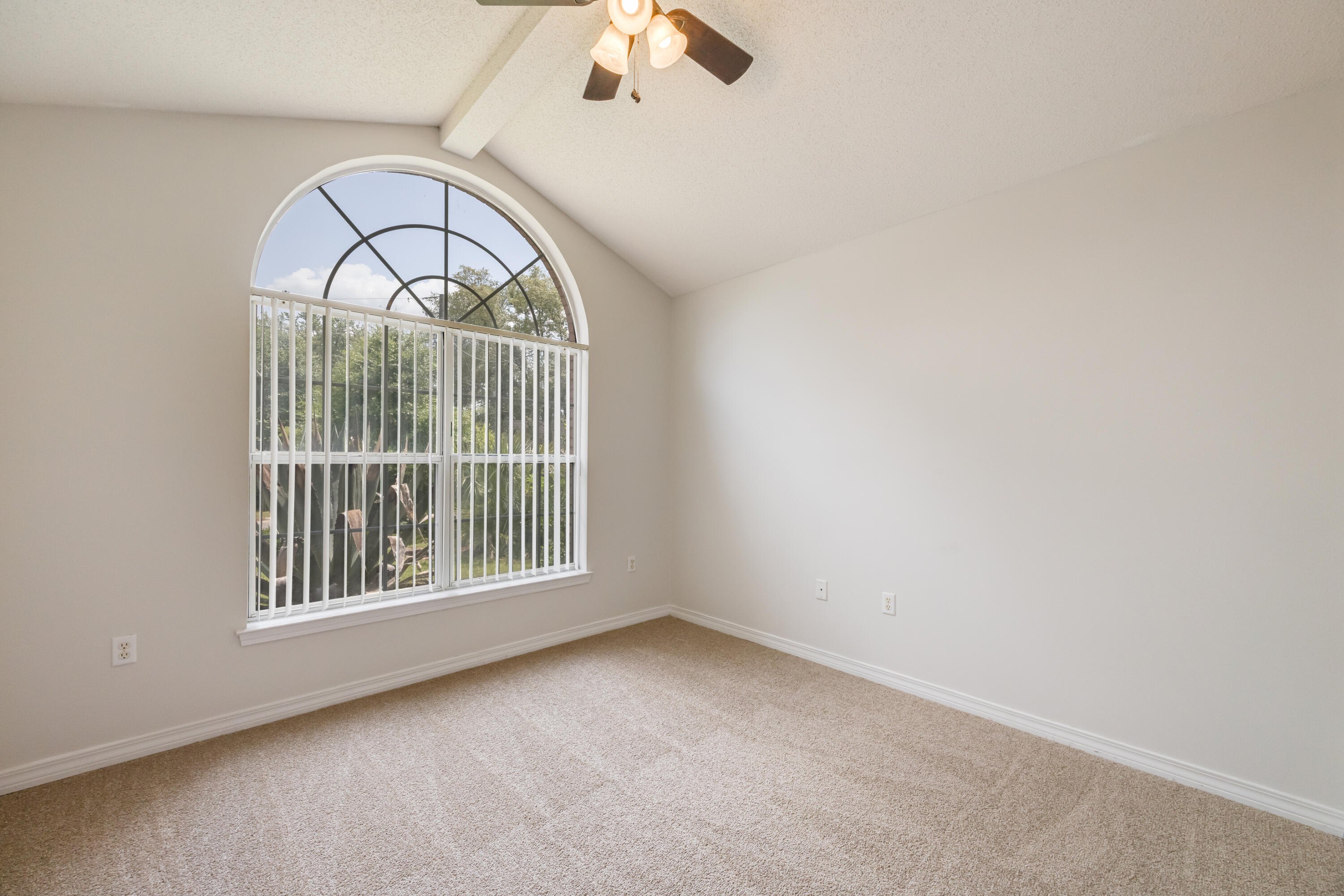 PINNACLE POINT - Residential Lease