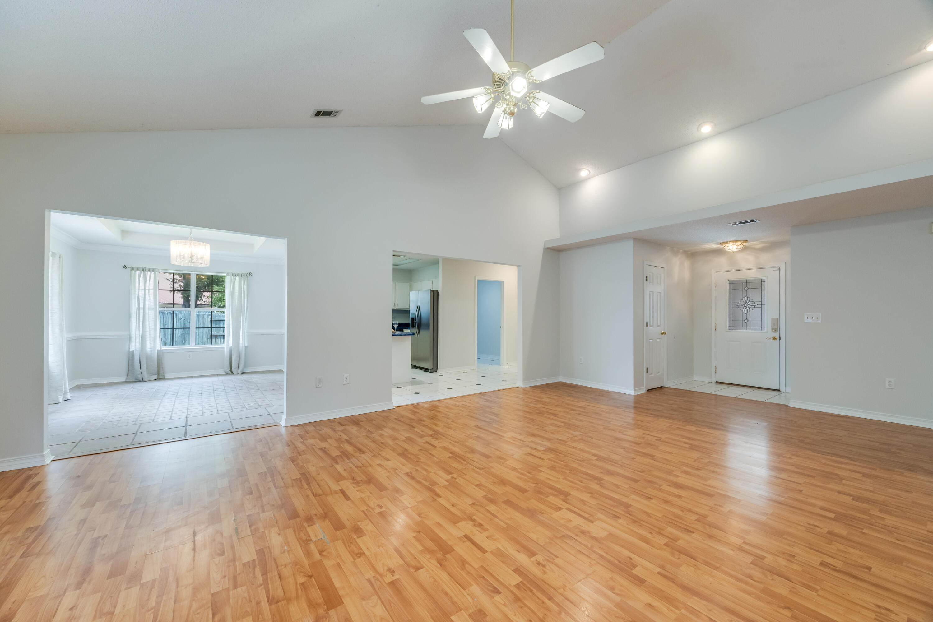 PINNACLE POINT - Residential Lease