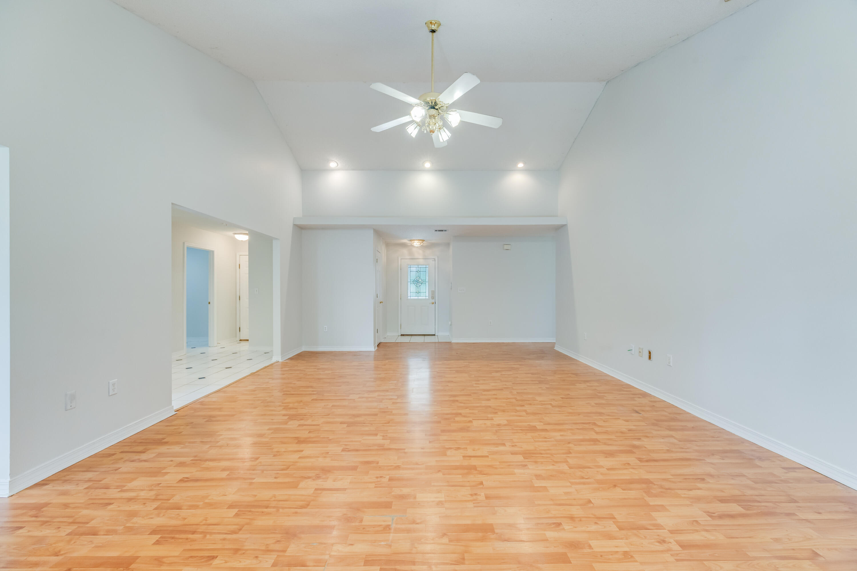 PINNACLE POINT - Residential Lease