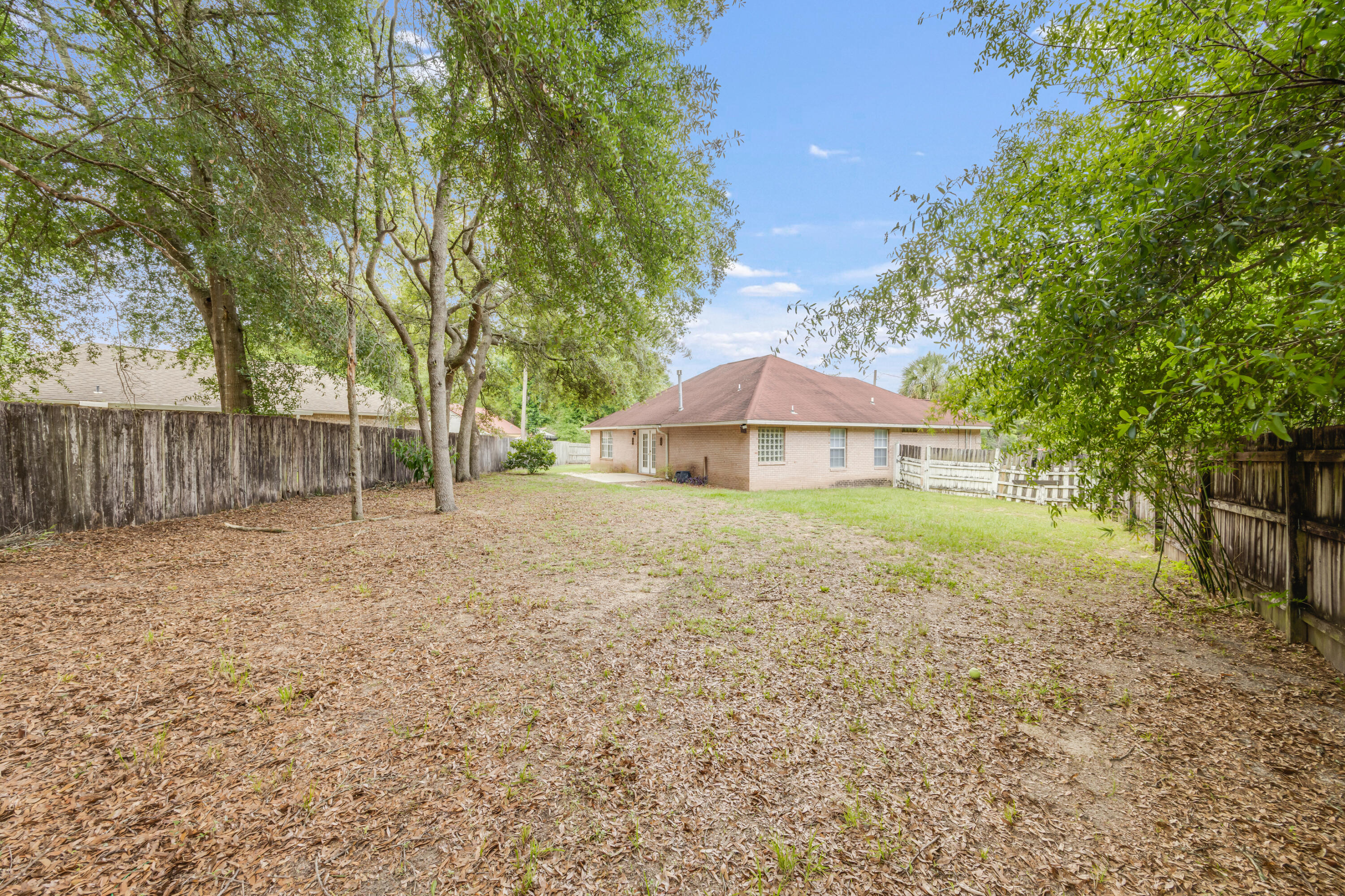 PINNACLE POINT - Residential Lease