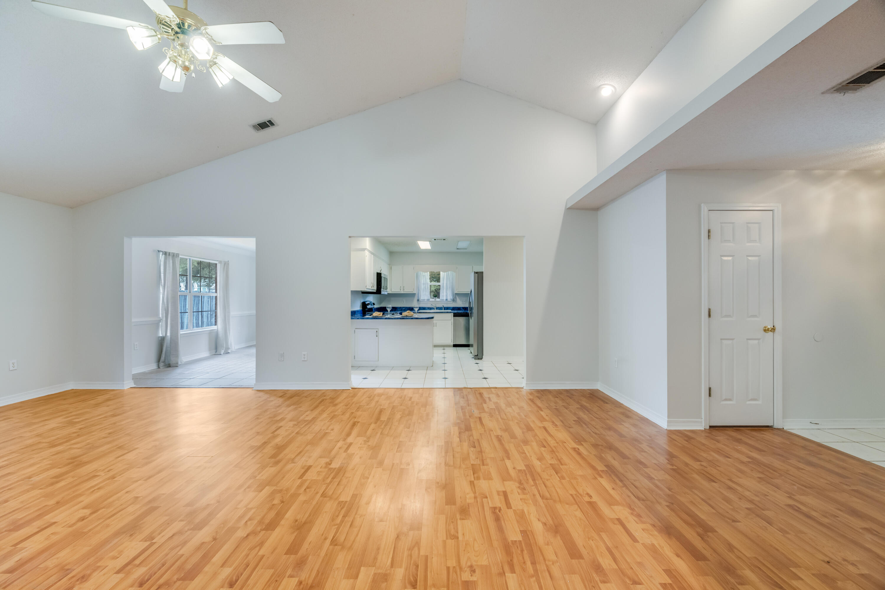 PINNACLE POINT - Residential Lease