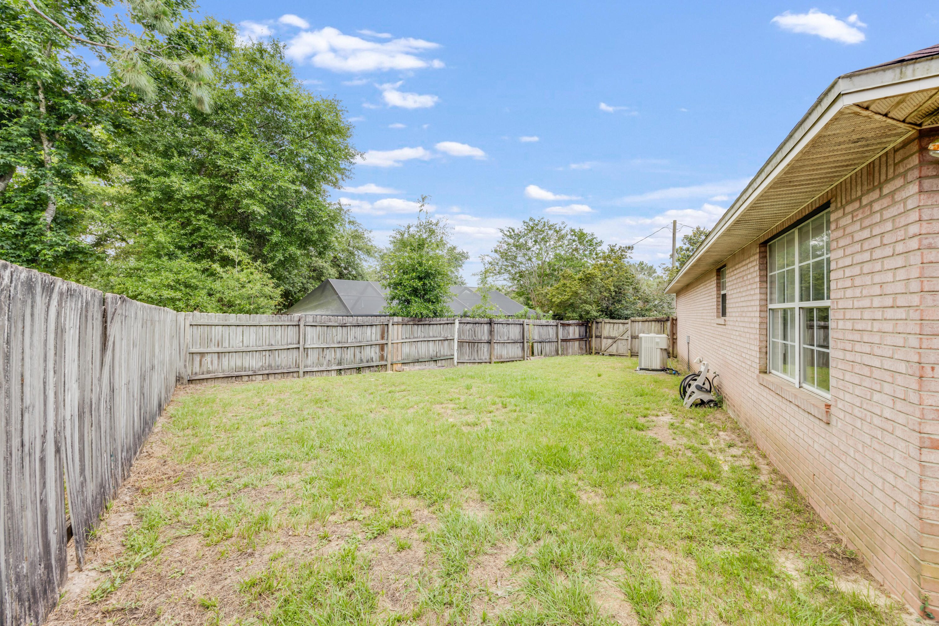 PINNACLE POINT - Residential Lease