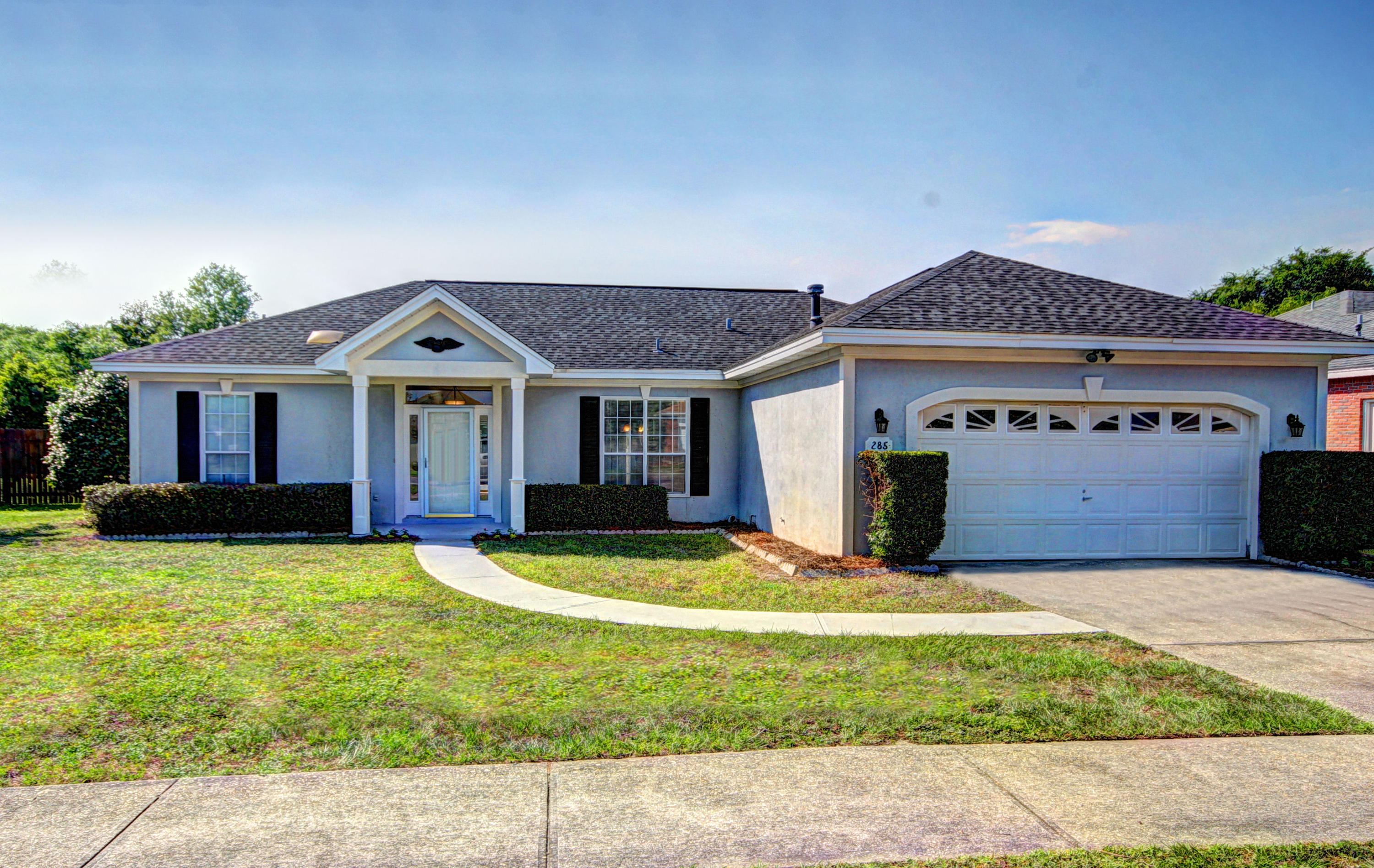 Ridge Wood Manor - Residential