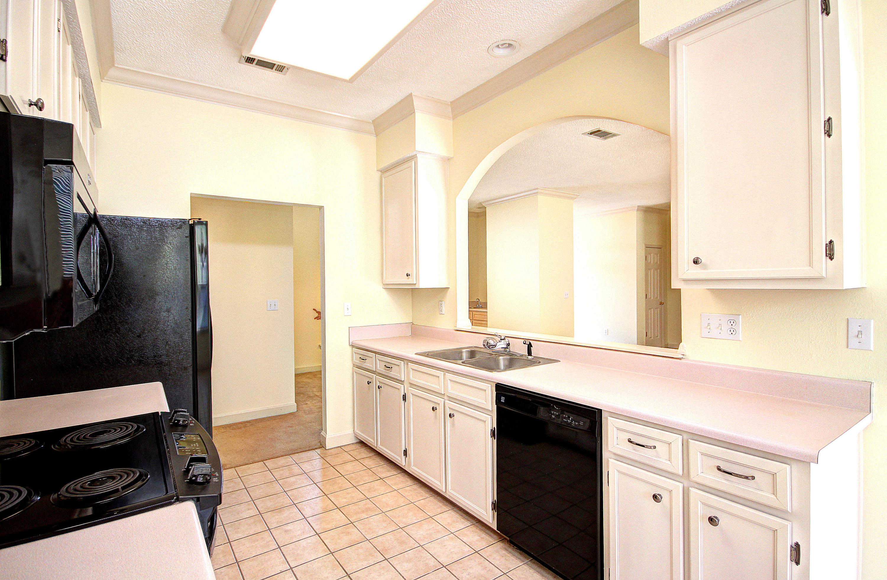 Ridge Wood Manor - Residential