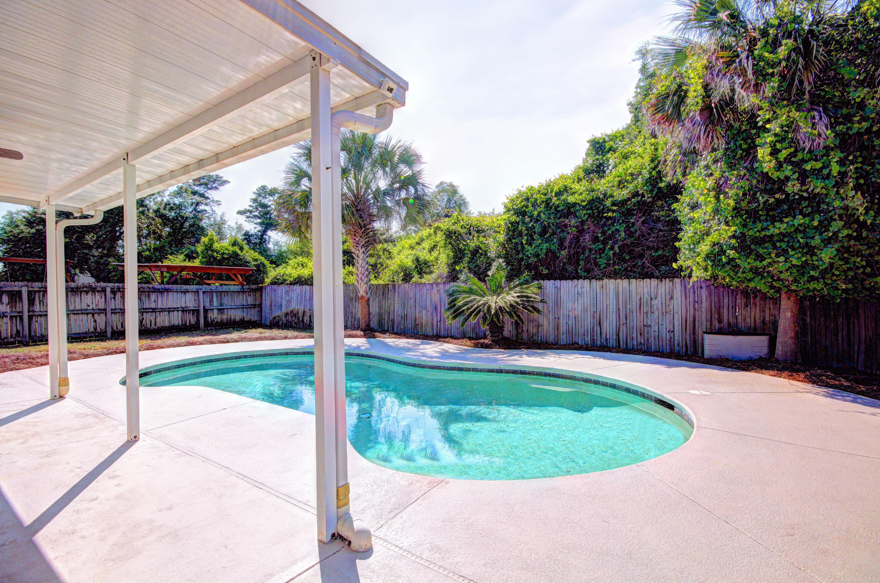 Ridge Wood Manor - Residential