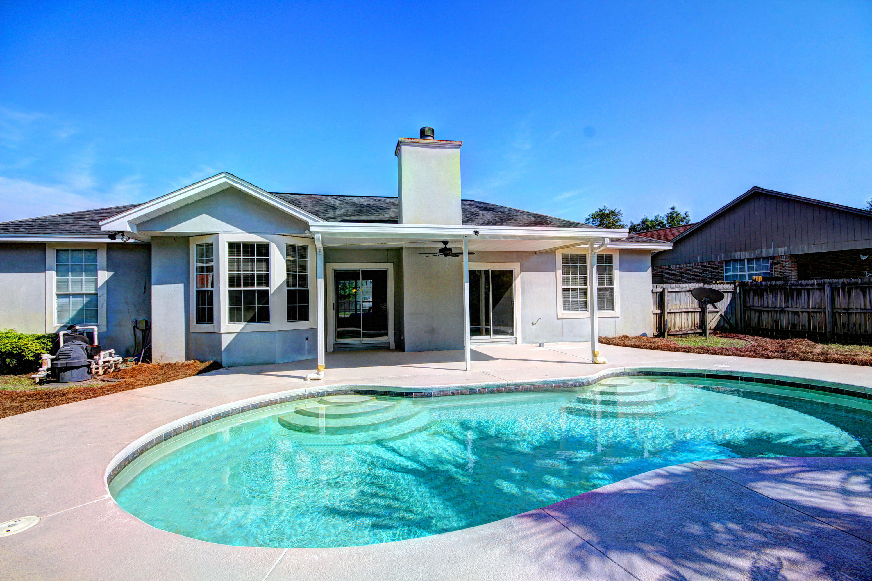 Ridge Wood Manor - Residential