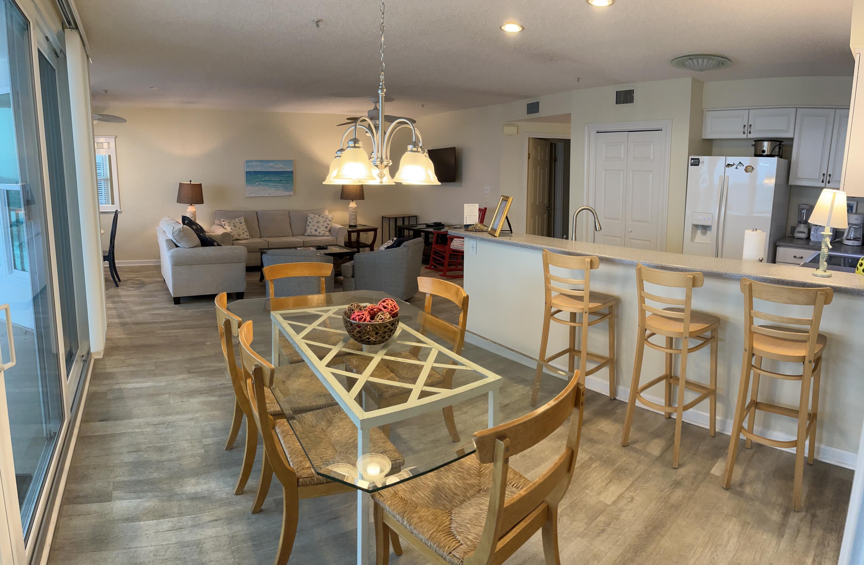 The Palms Condo - Residential