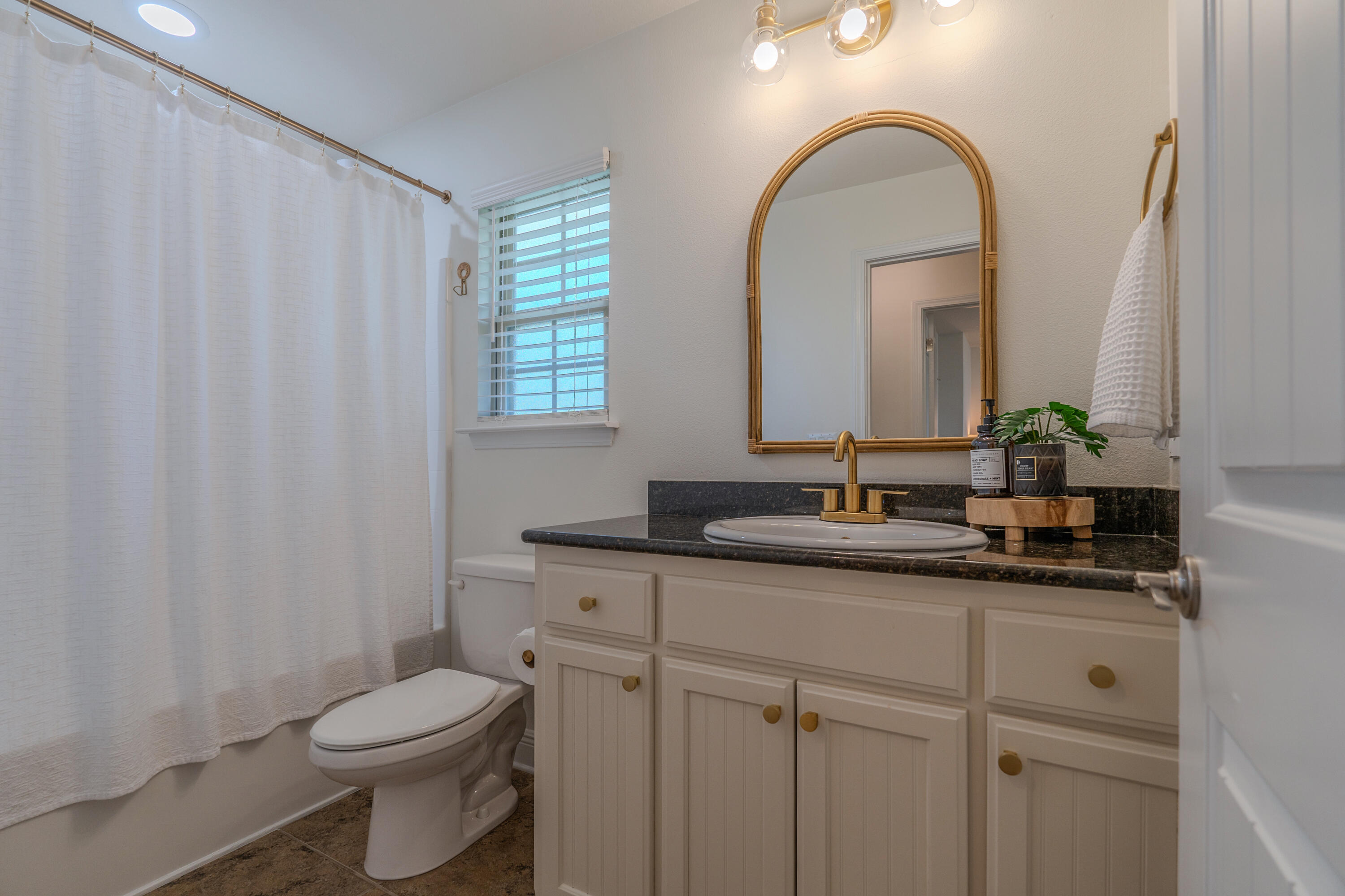 EAGLE BAY - Residential