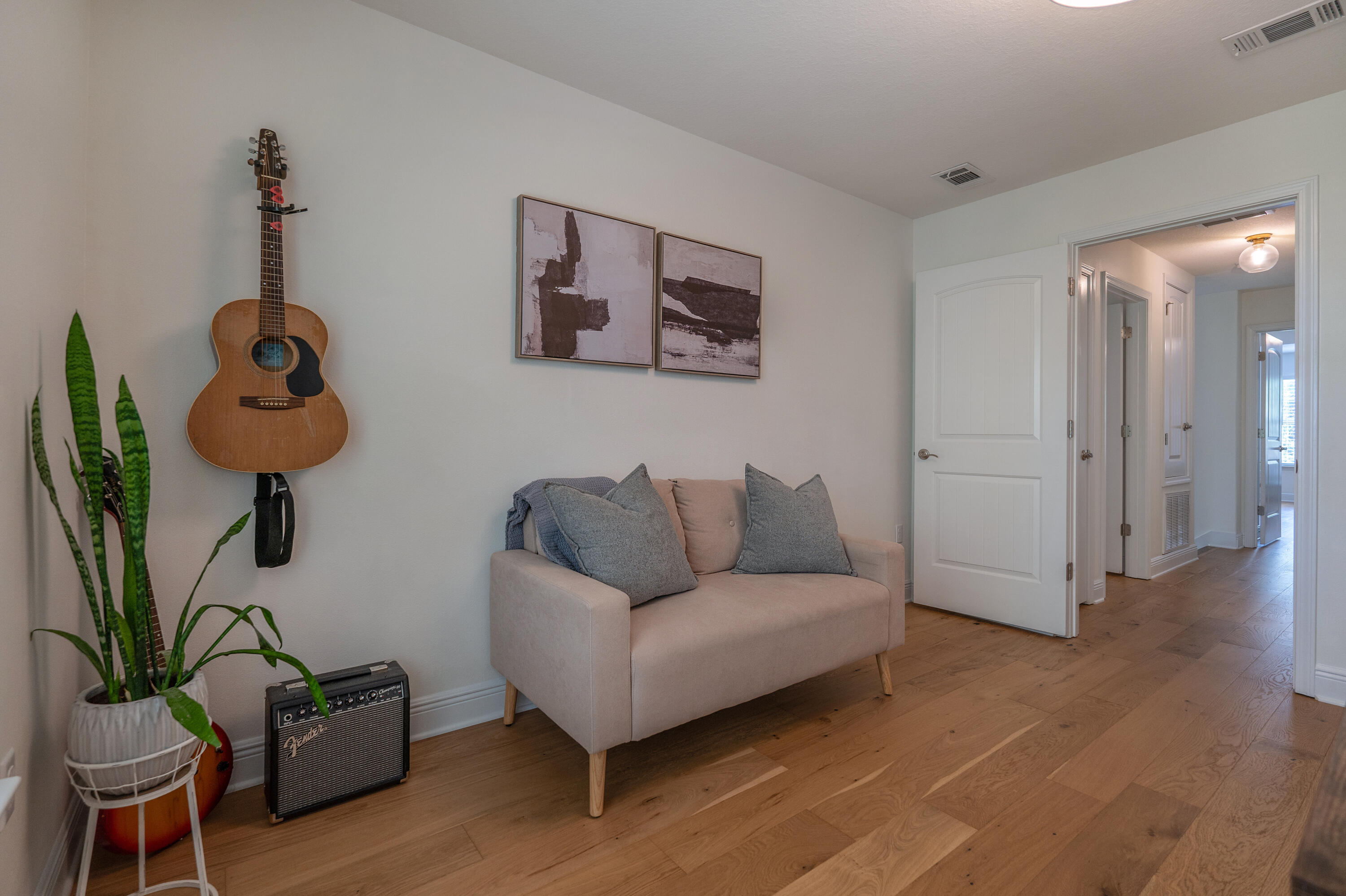 EAGLE BAY - Residential