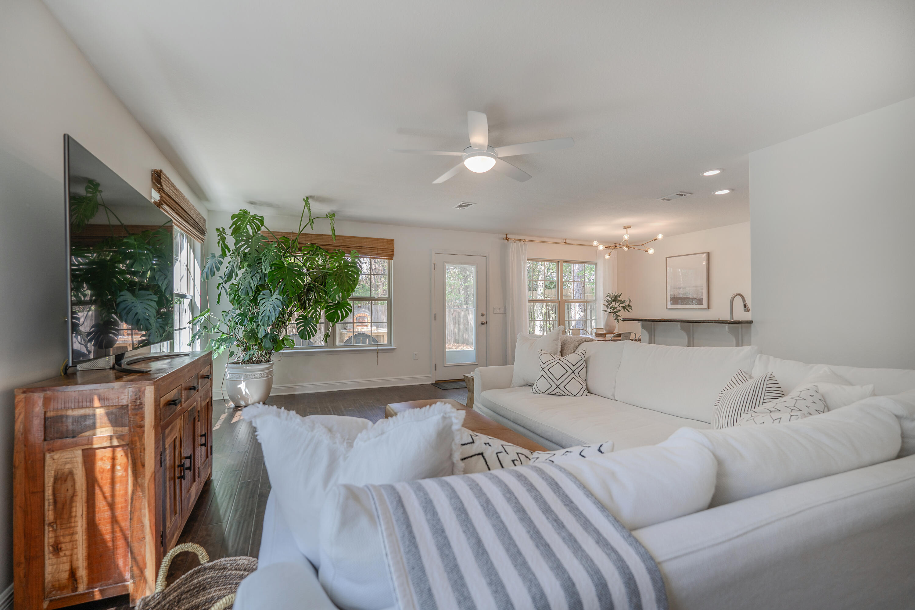 EAGLE BAY - Residential