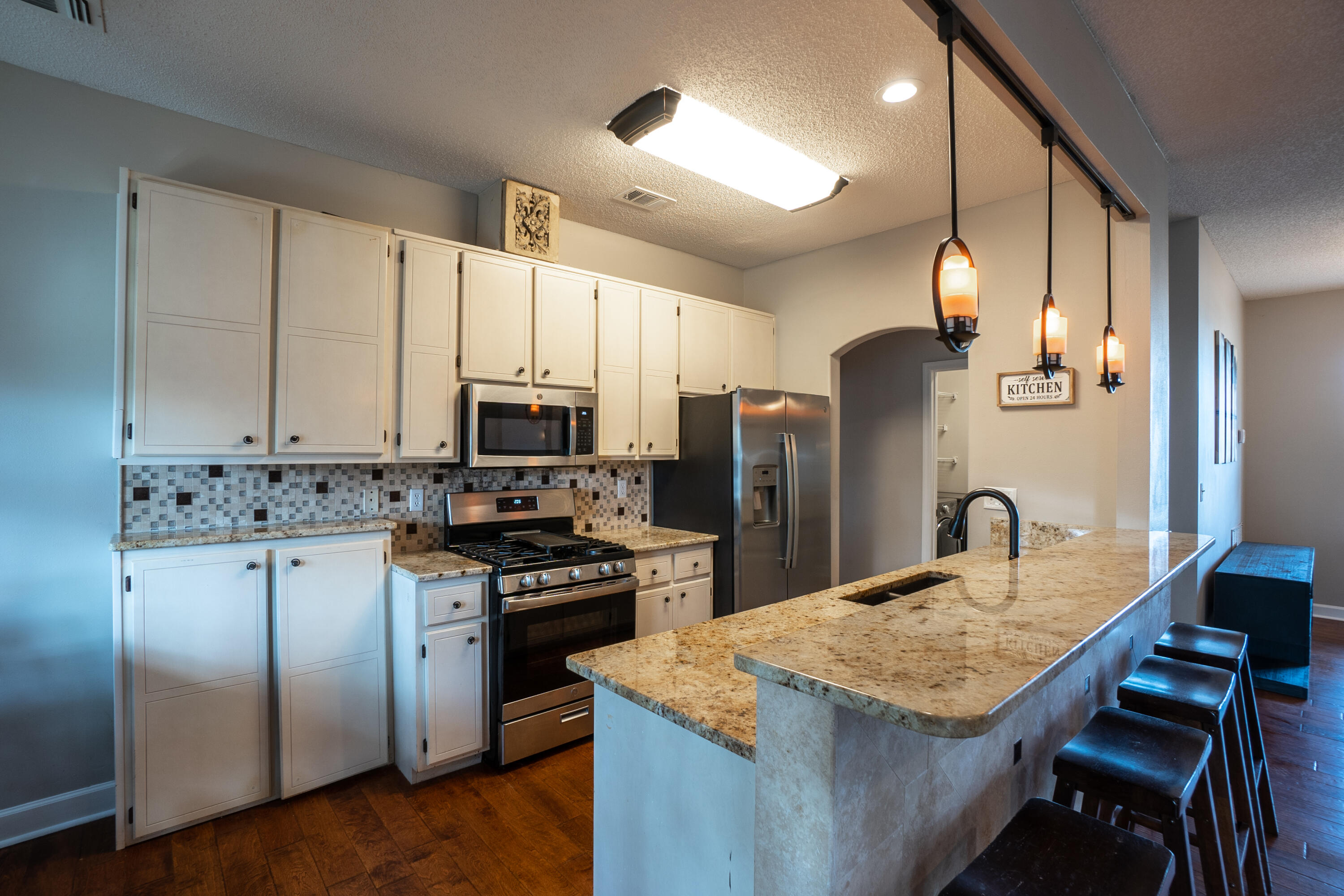 RIDGE WOOD MANOR - Residential