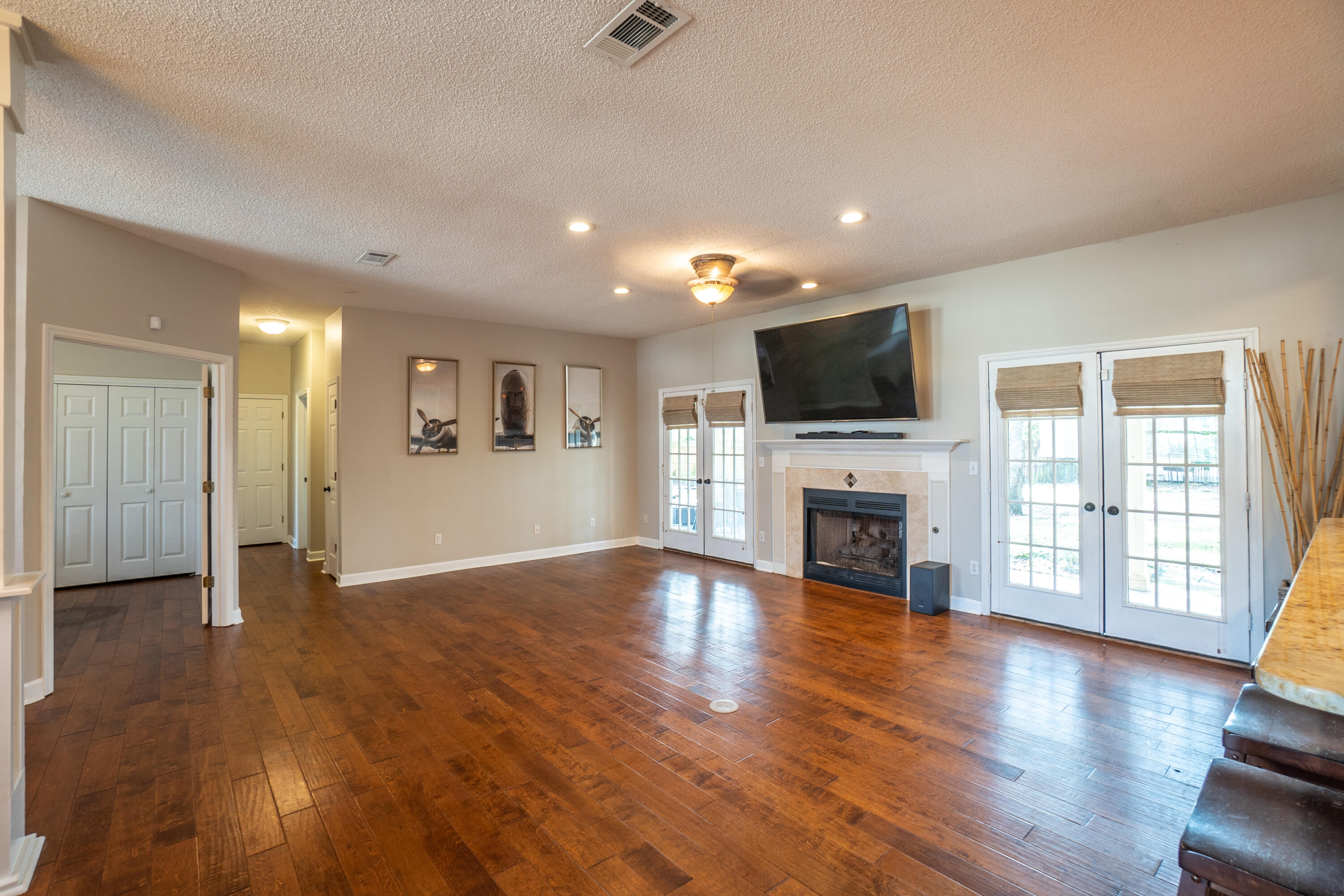 RIDGE WOOD MANOR - Residential