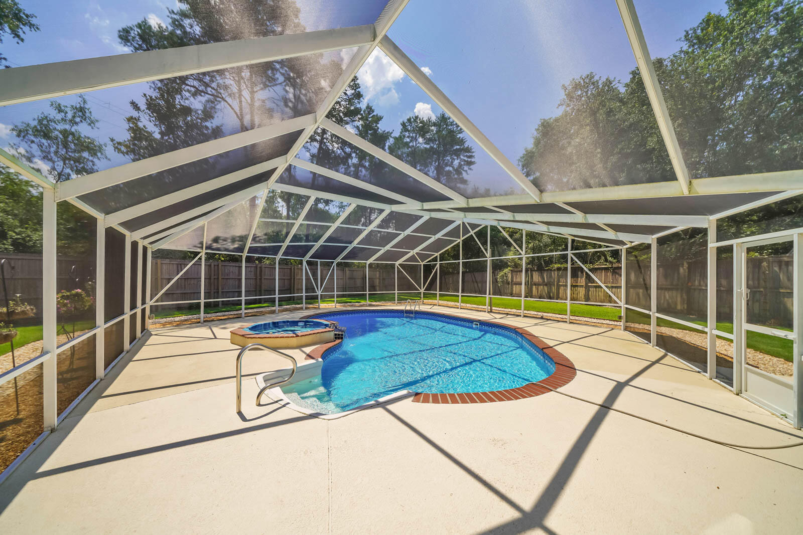 ROCKY BAYOU ESTATES 01 - Residential