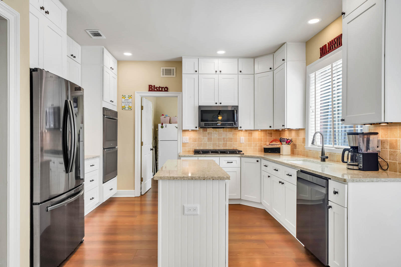 ROCKY BAYOU ESTATES 01 - Residential