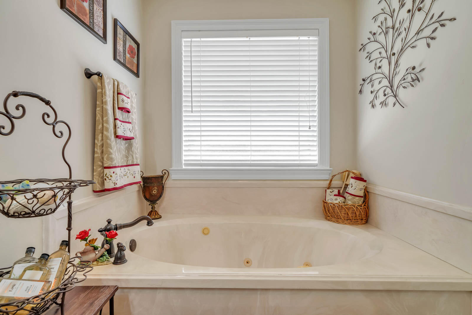 ROCKY BAYOU ESTATES 01 - Residential