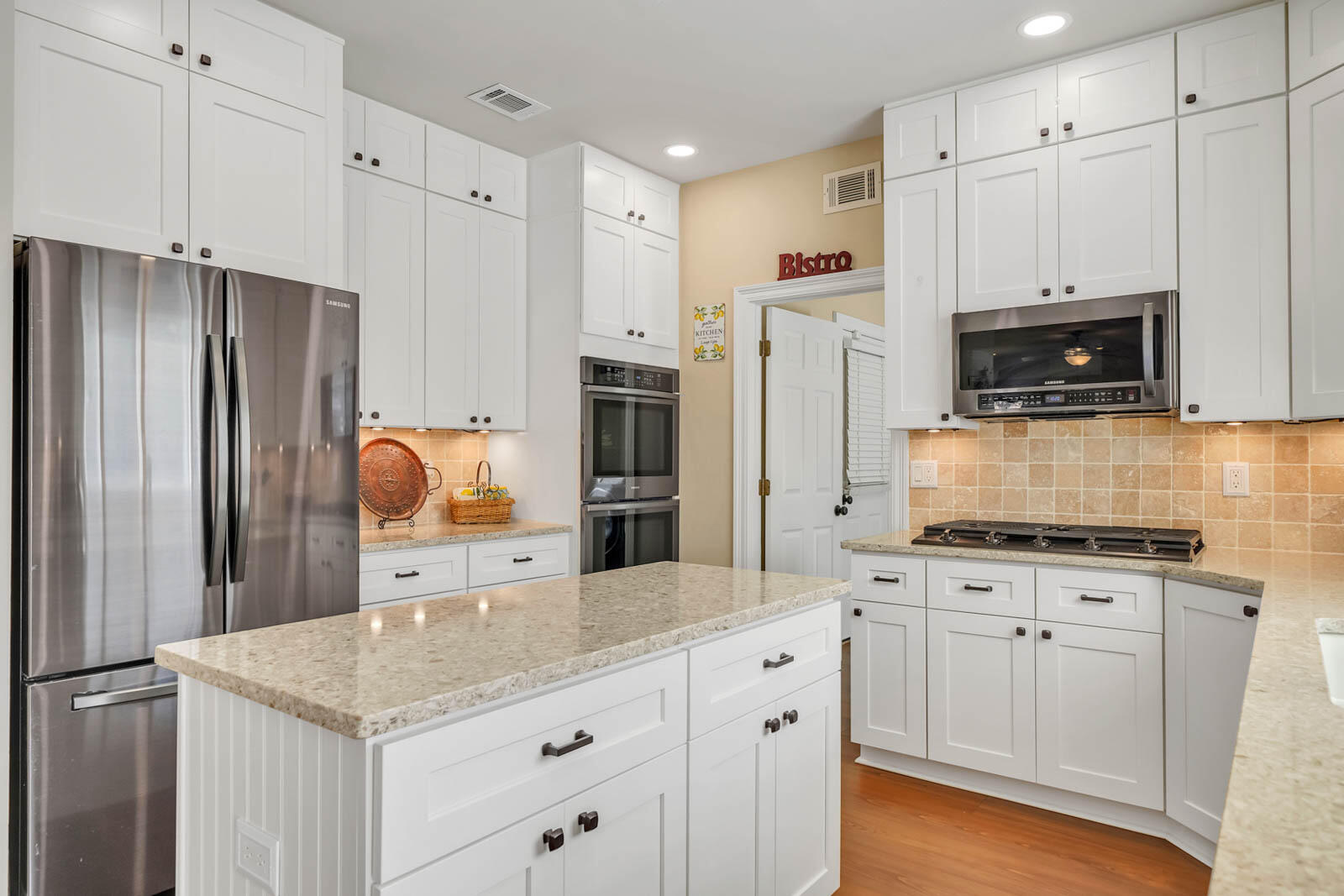 ROCKY BAYOU ESTATES 01 - Residential