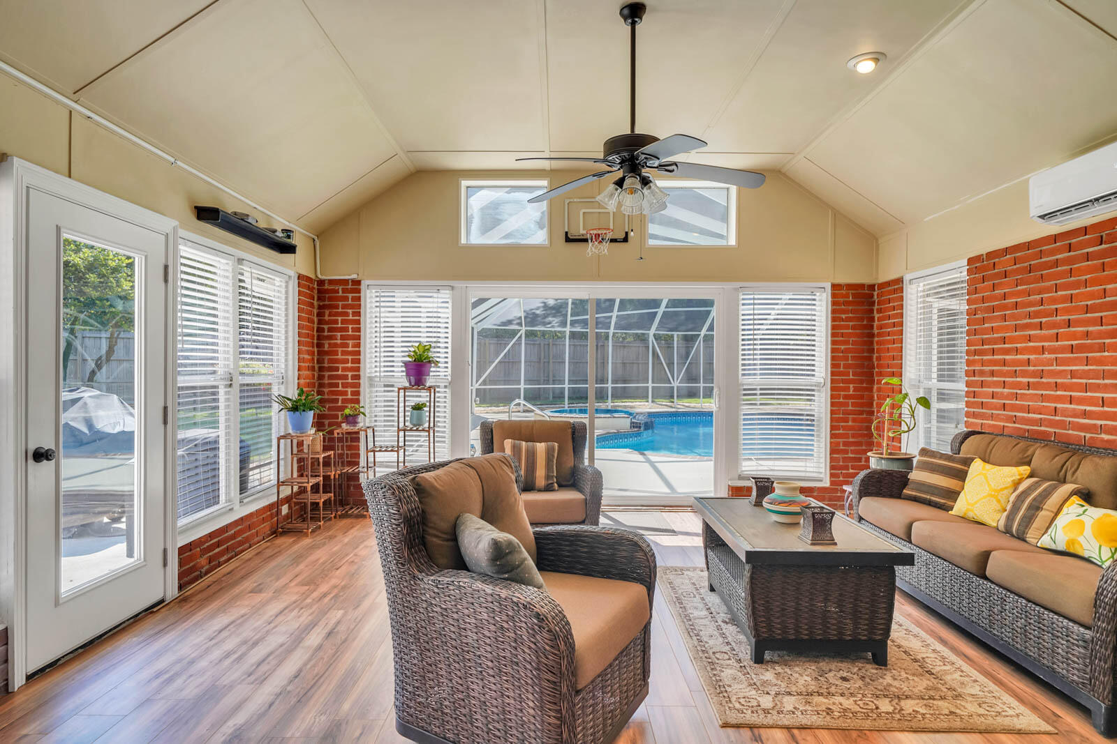 ROCKY BAYOU ESTATES 01 - Residential