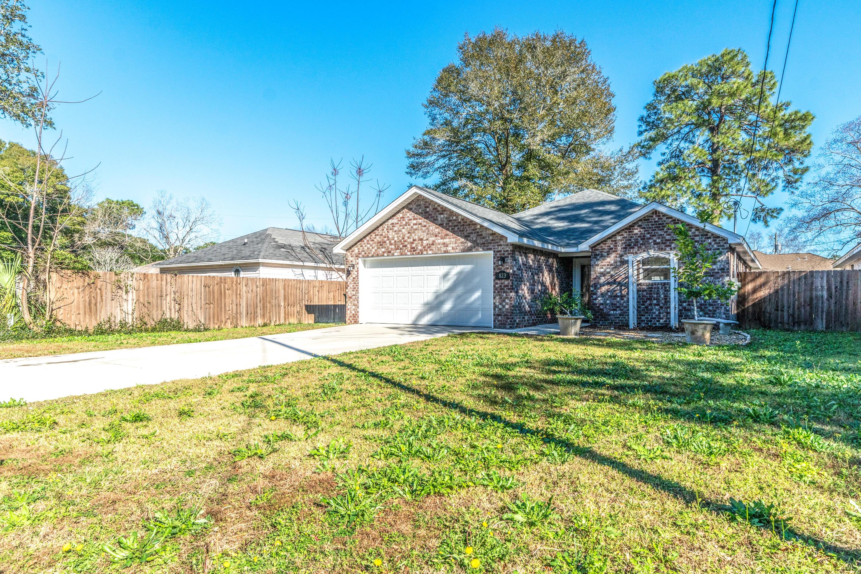 OAK BREEZE - Residential