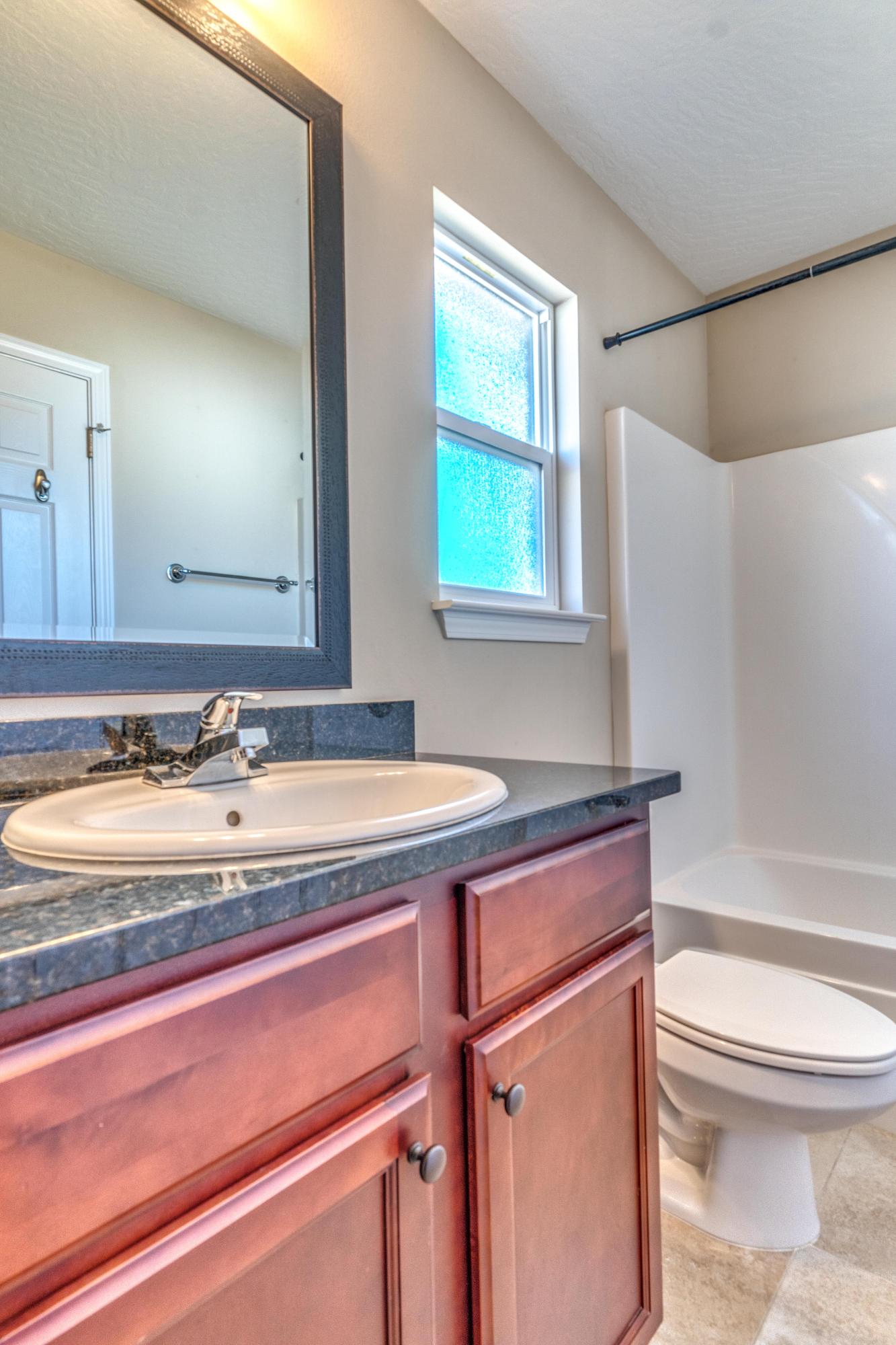 OAK BREEZE - Residential