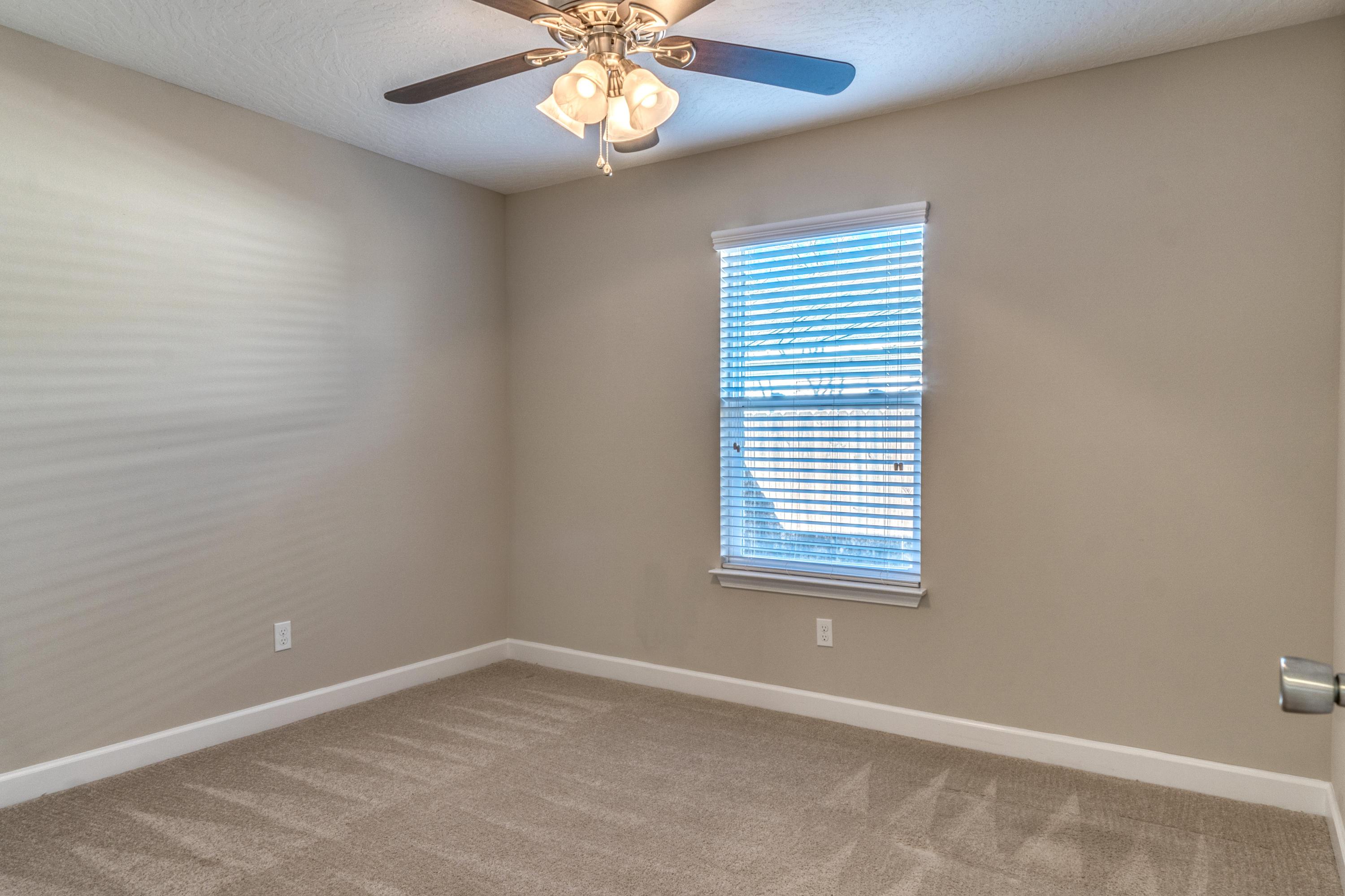 OAK BREEZE - Residential