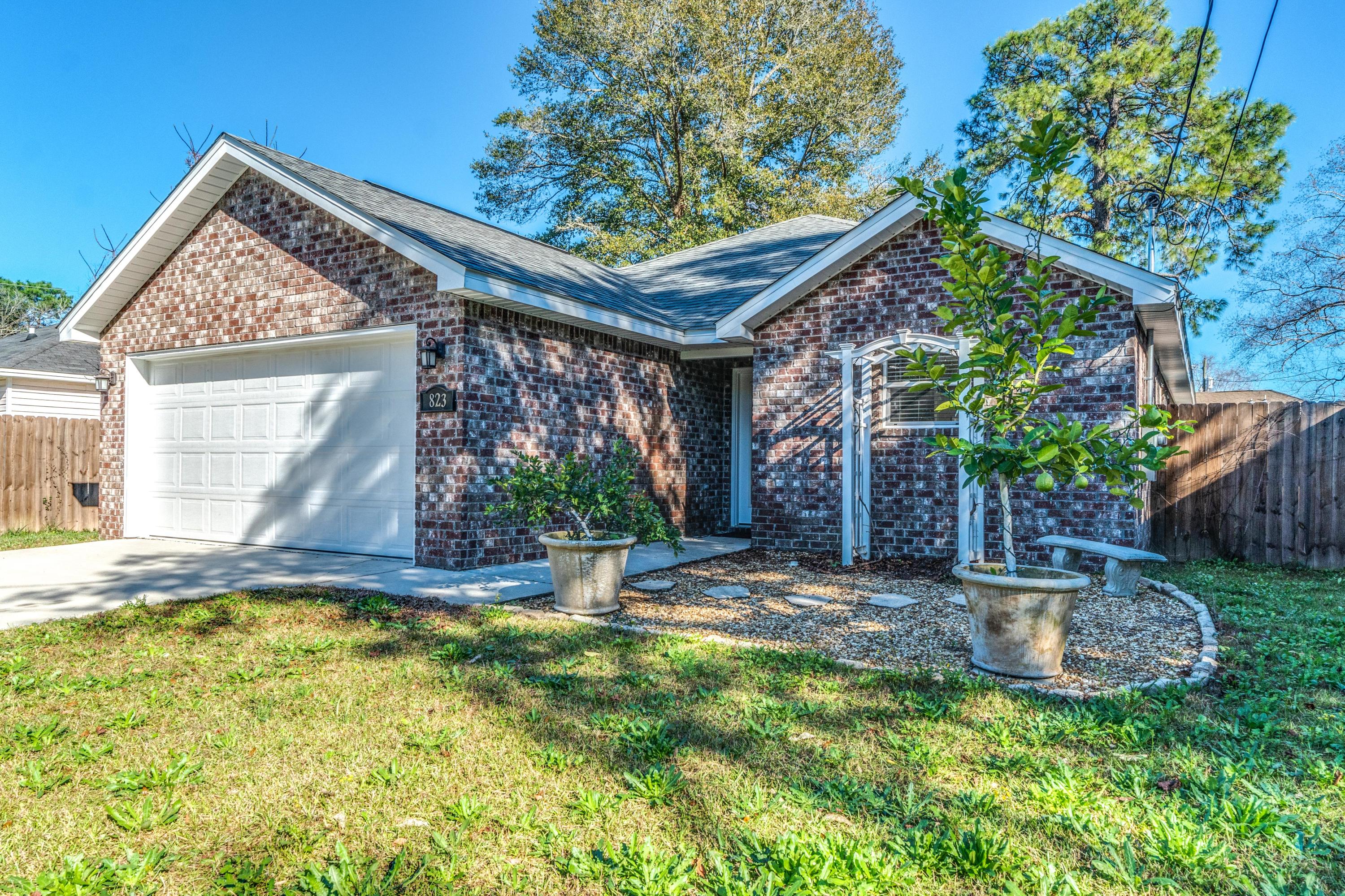 OAK BREEZE - Residential