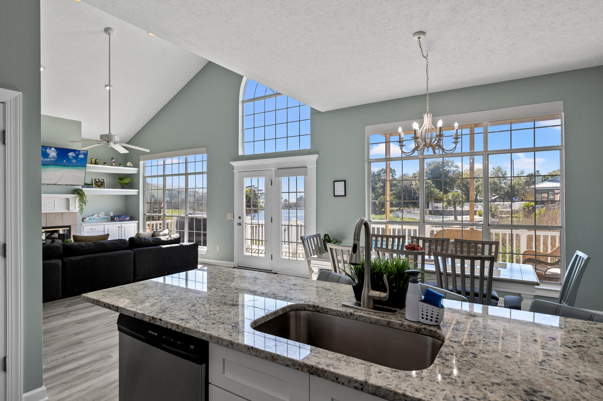 GULF VISTA - Residential