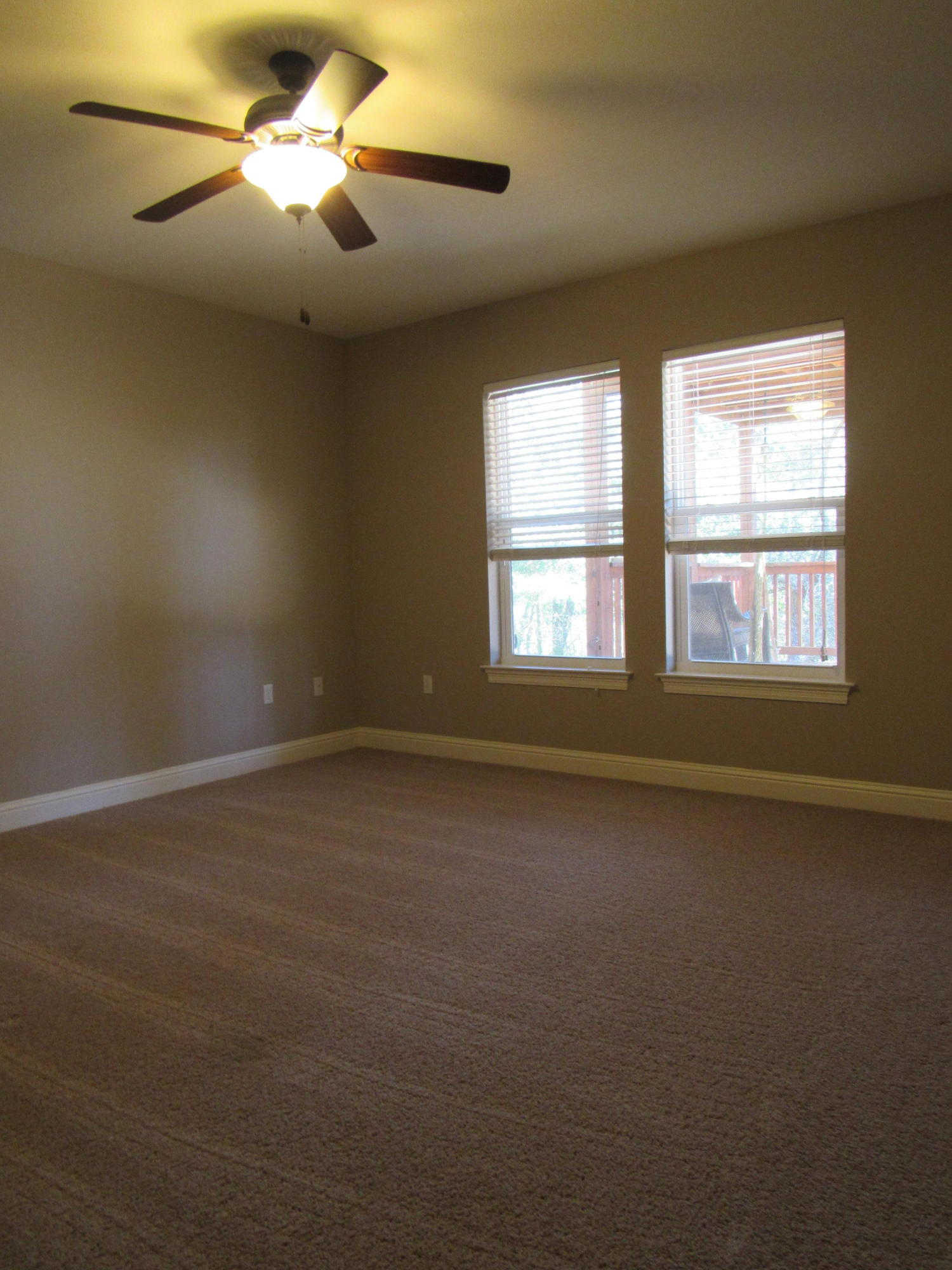 HAWK'S LANDING - Residential