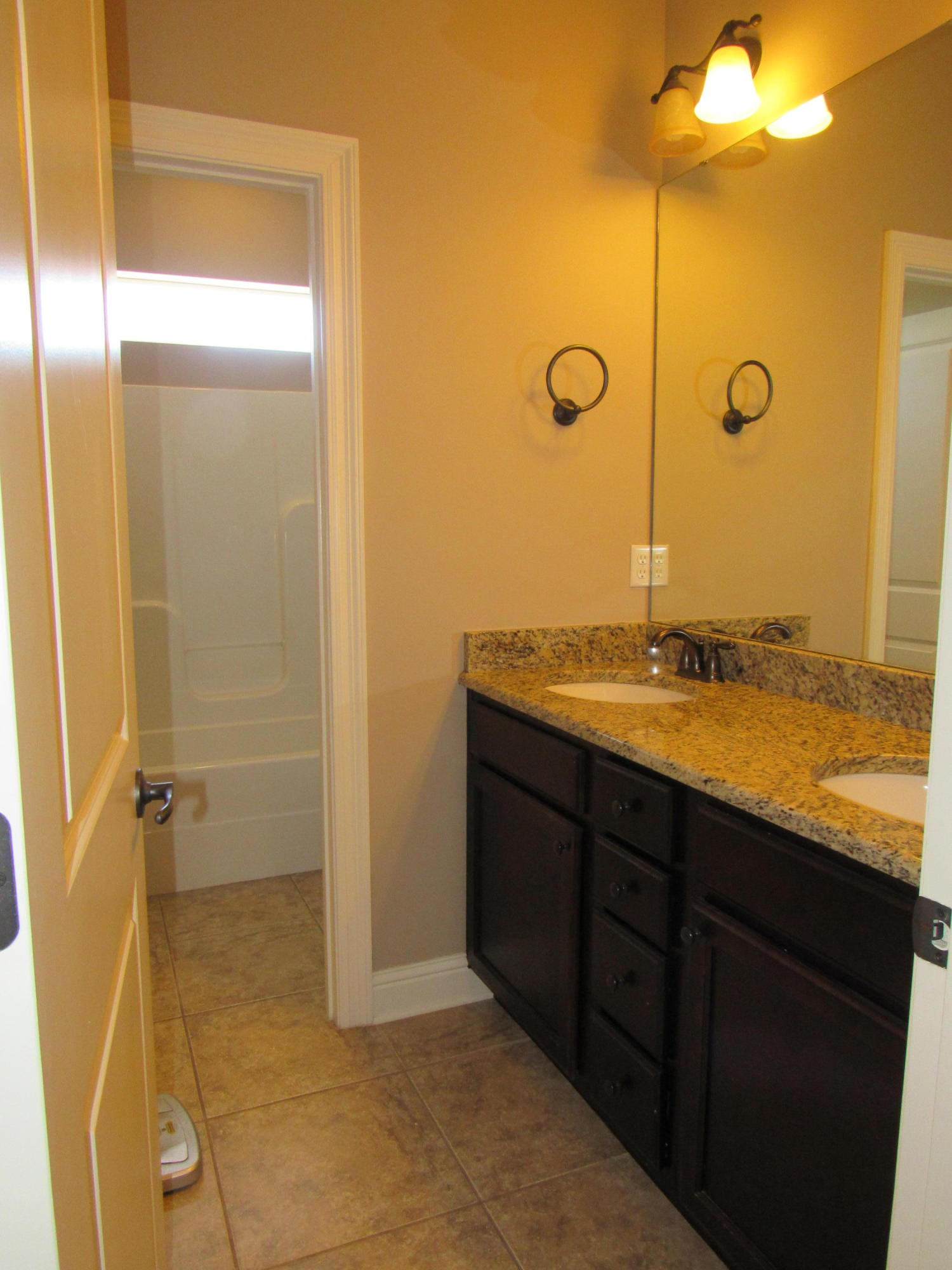 HAWK'S LANDING - Residential