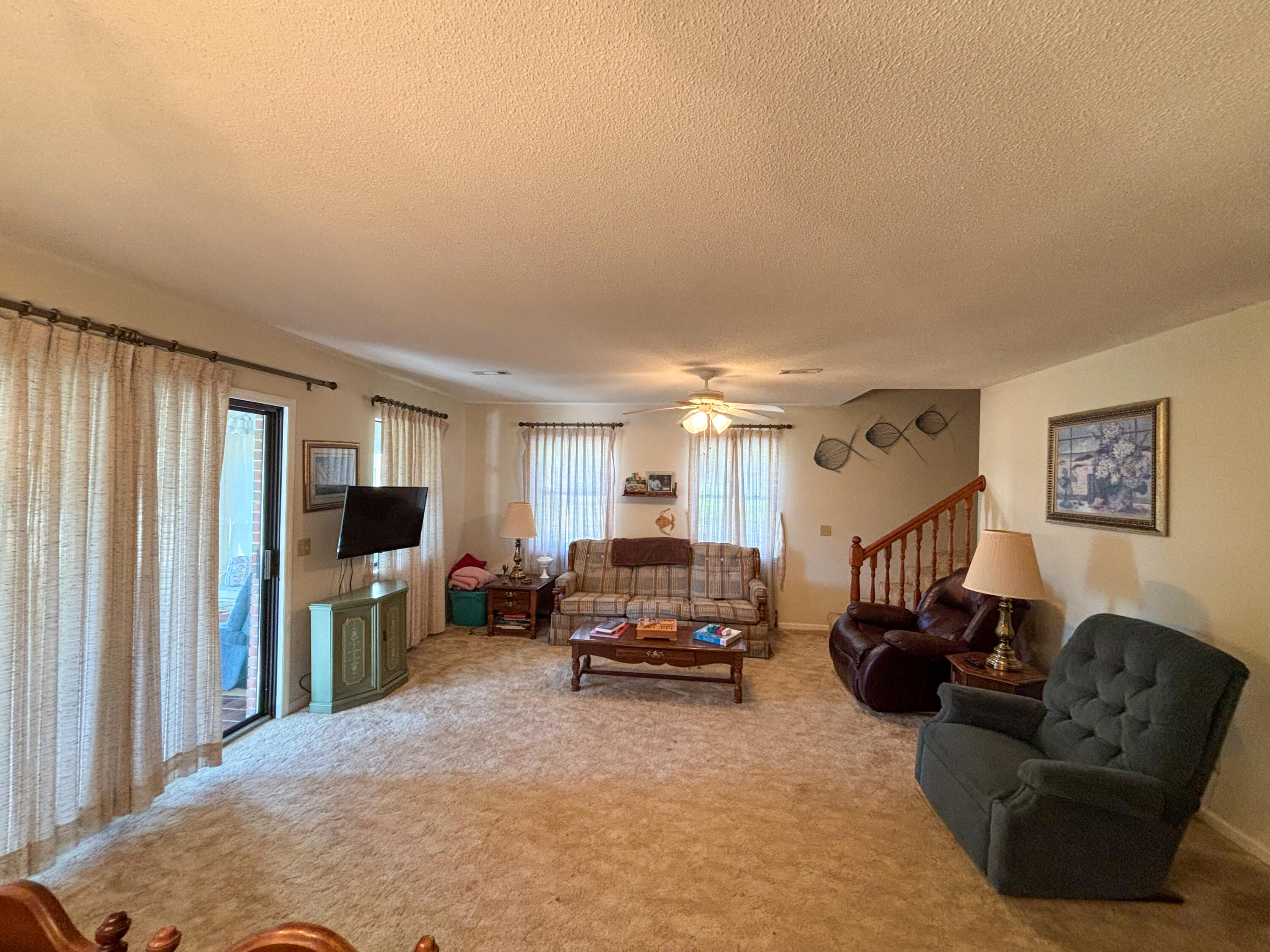 LOT 8 BLK B SUNSET SHORES S/D PB 3-66 AND ALSO THE W 20FT OF LOT 9 BLK B ACCORDING TO THE PLAT OF S - Residential