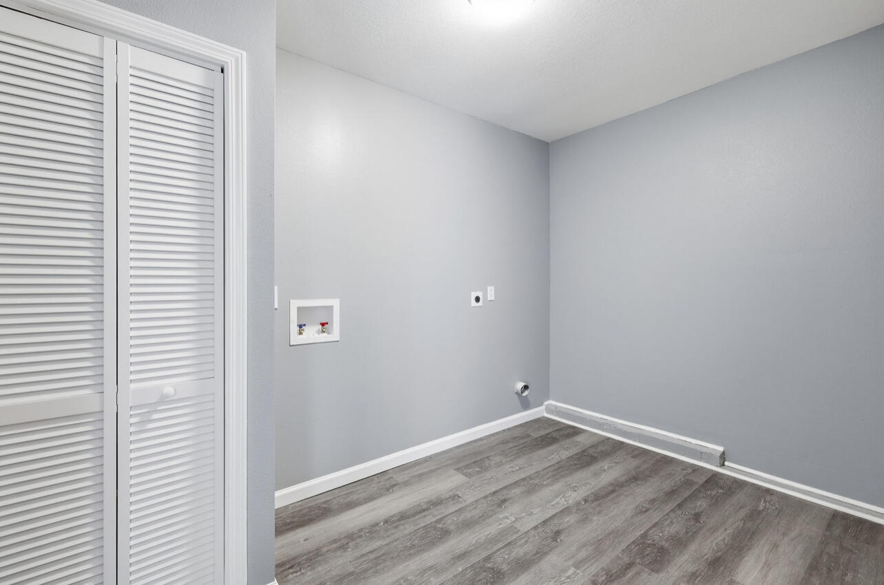 OAKLAND HEIGHTS - Residential