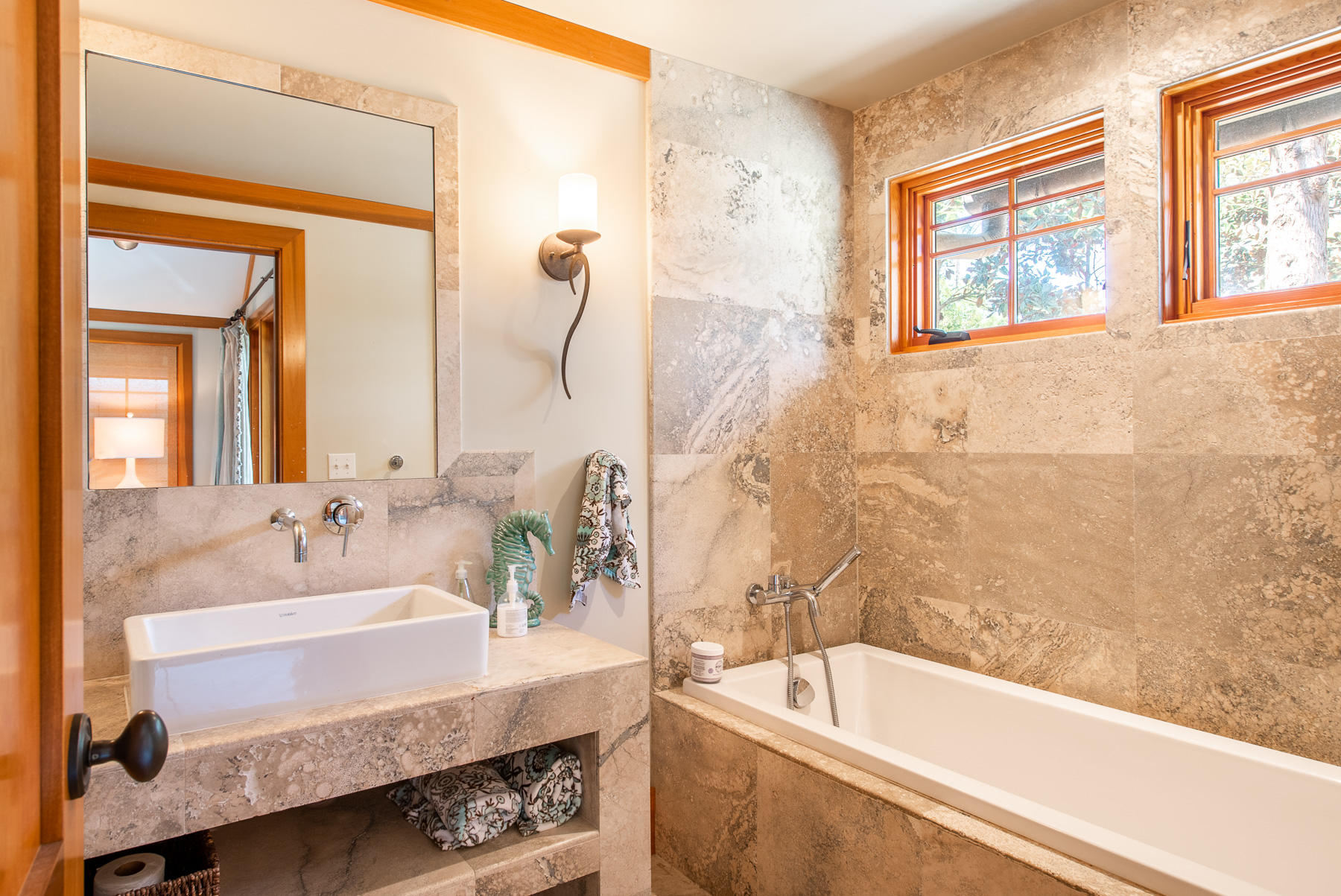 WILD HERON - Residential