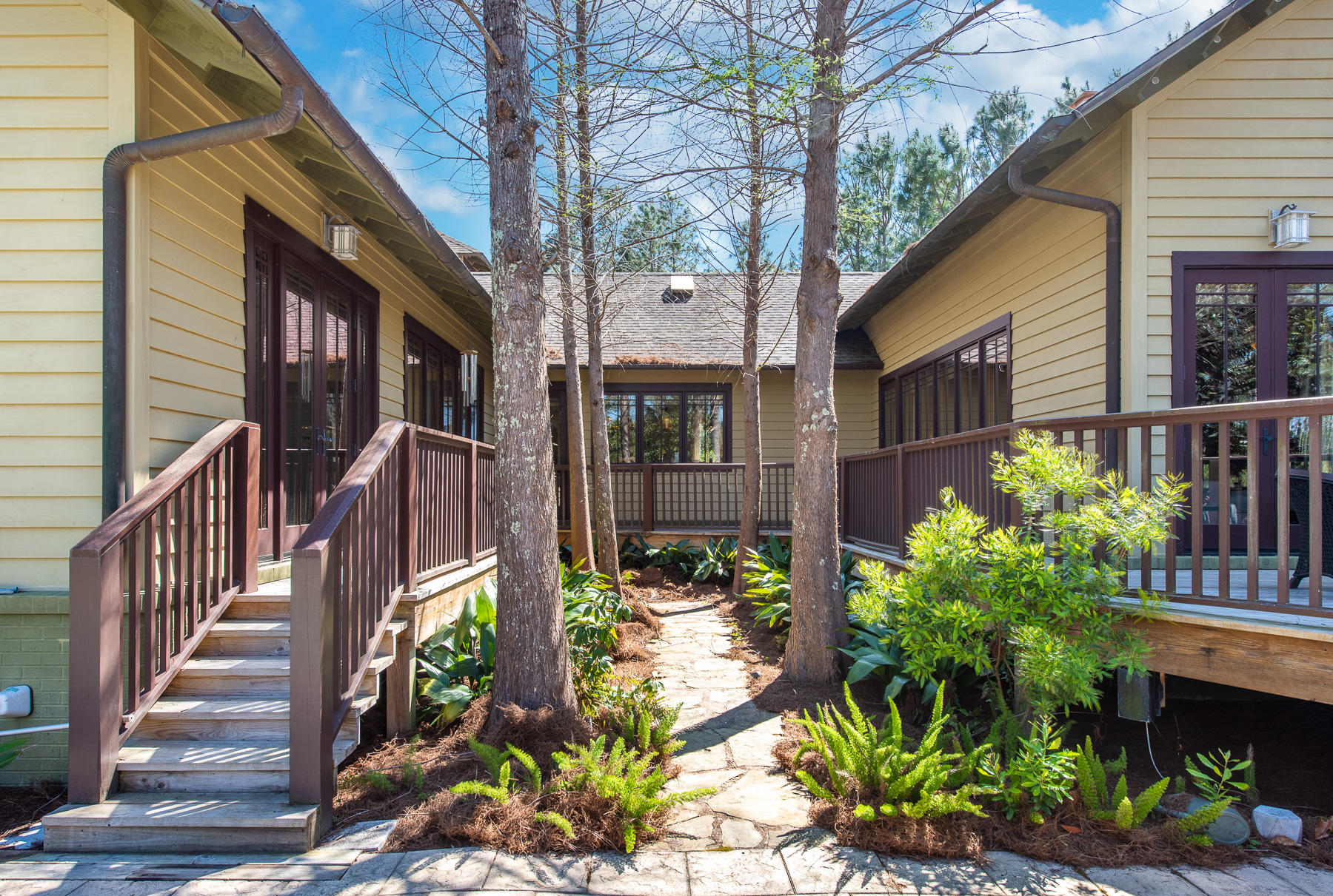 WILD HERON - Residential