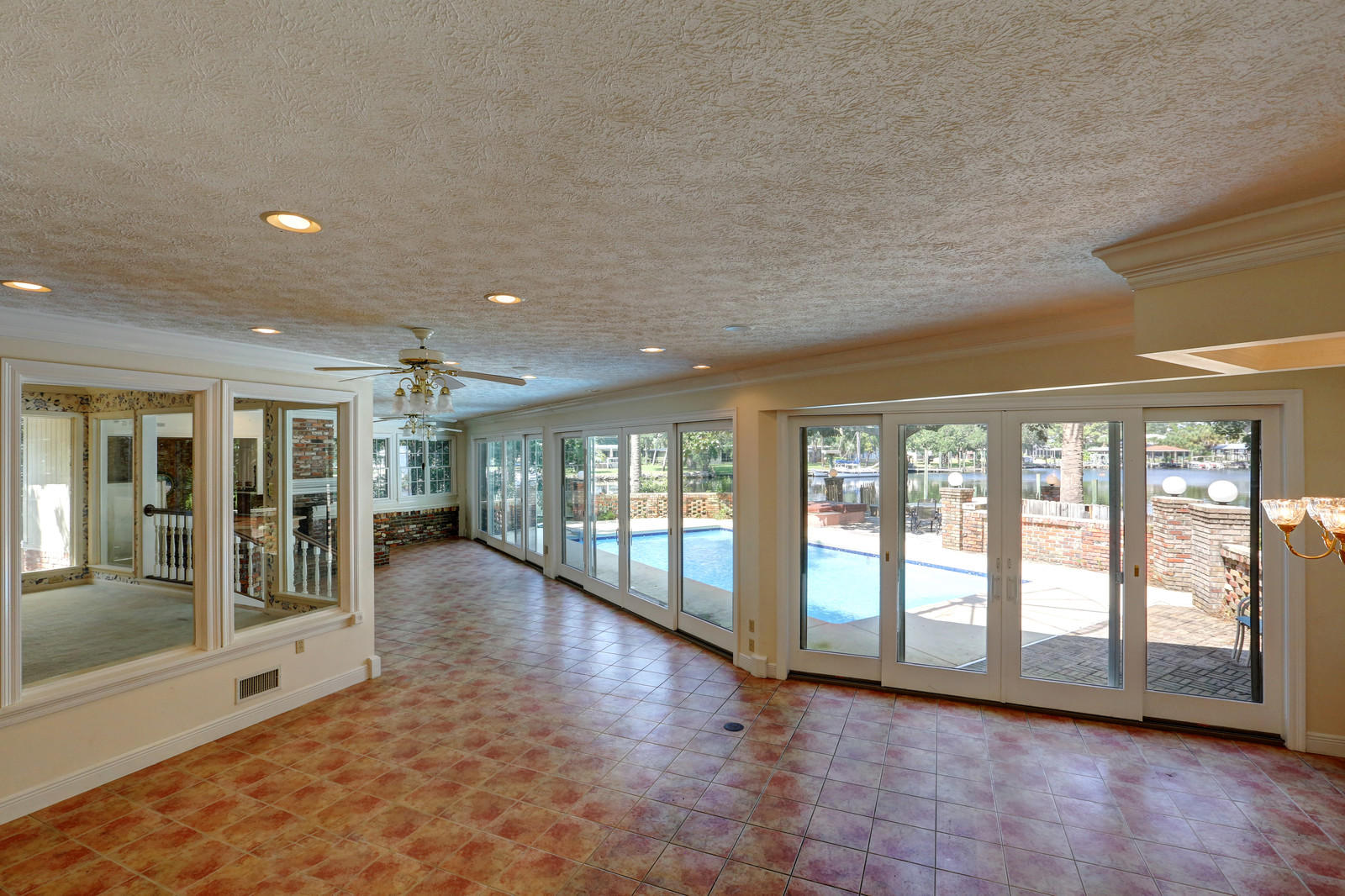 WOODLAWN UNIT 2 - Residential