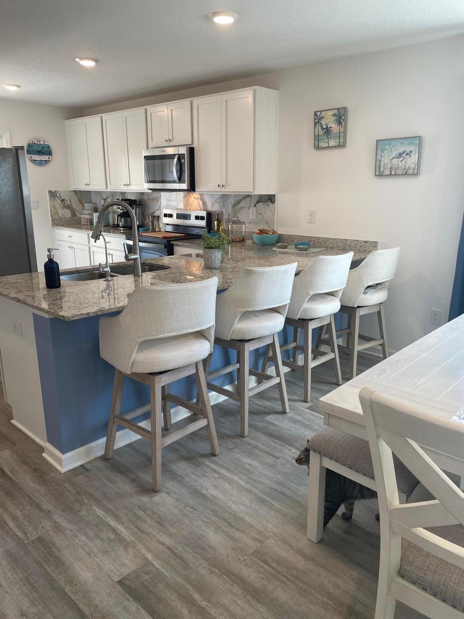 Owl's Head East - Residential Lease