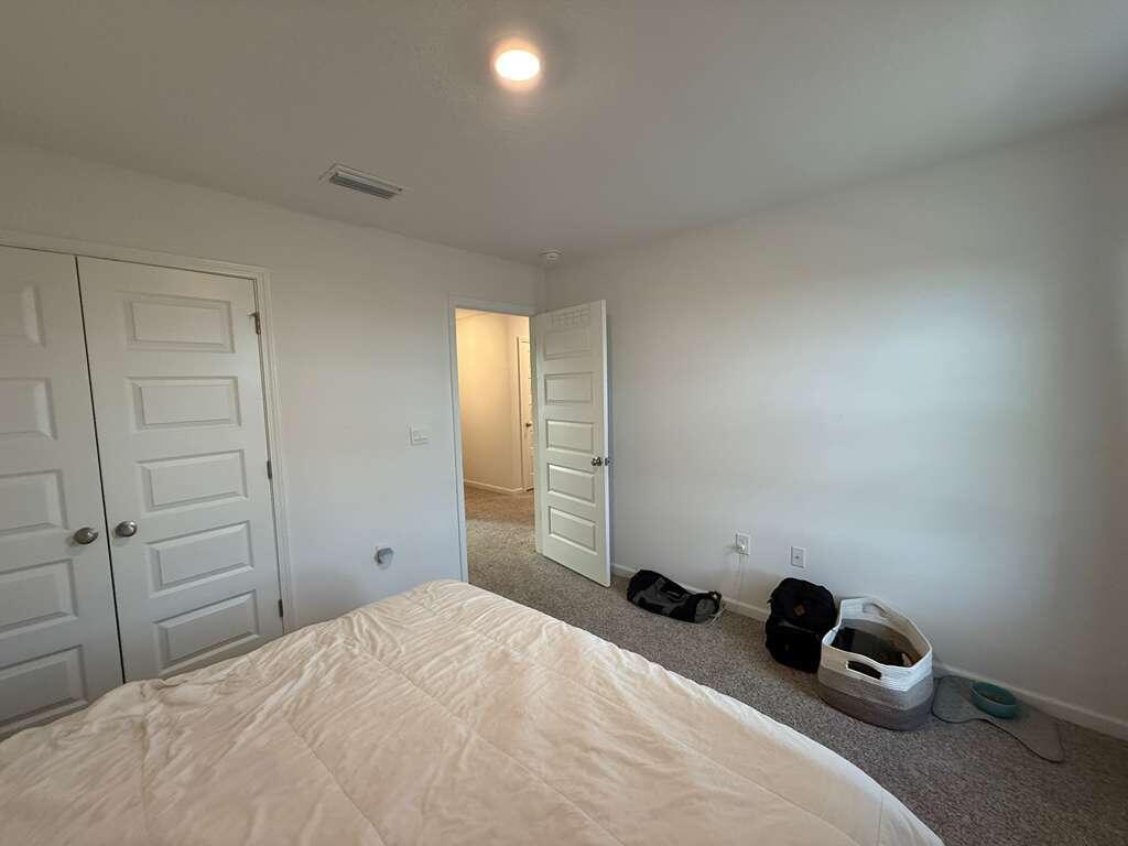 Owl's Head East - Residential Lease