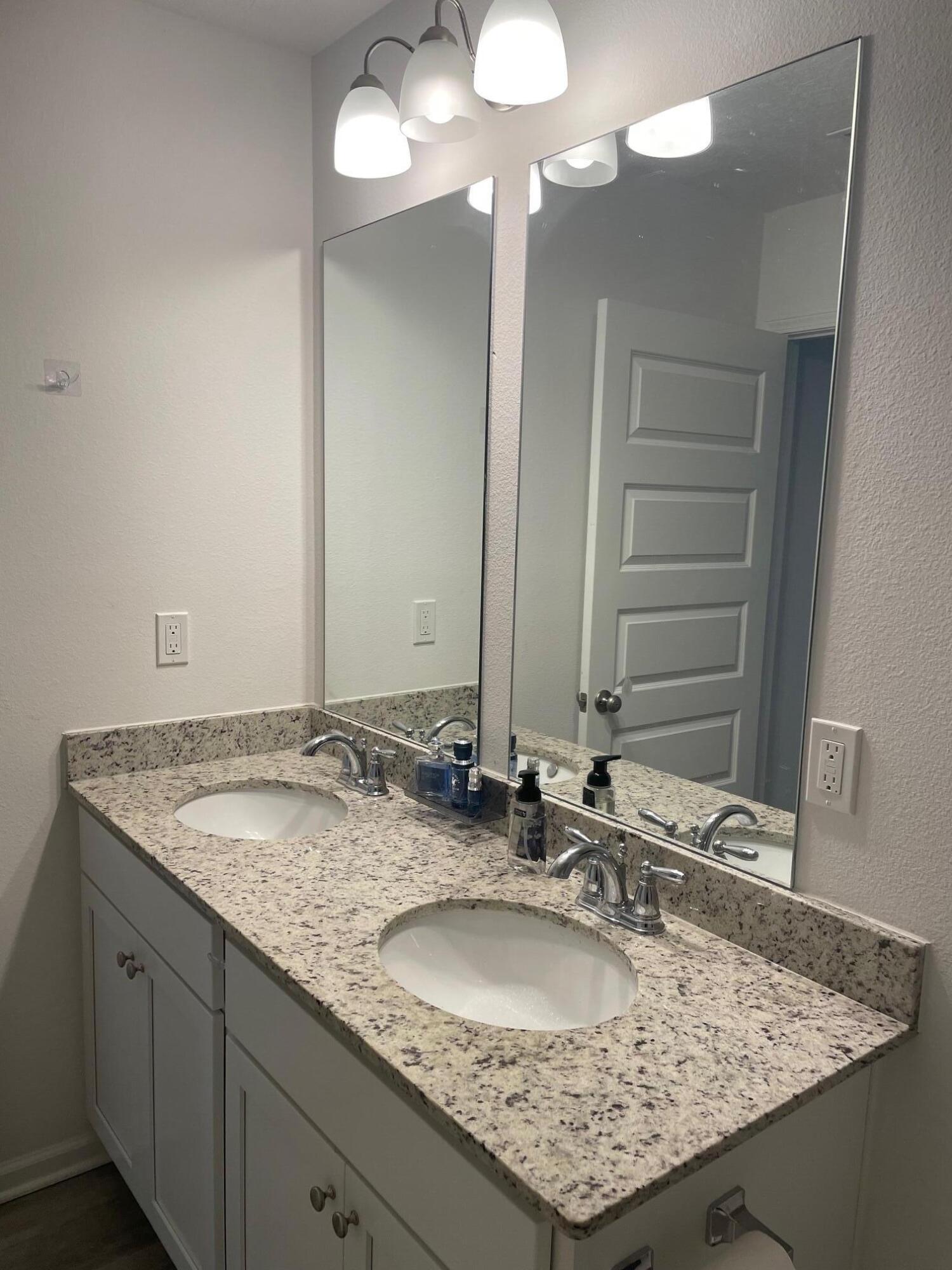 Owl's Head East - Residential Lease