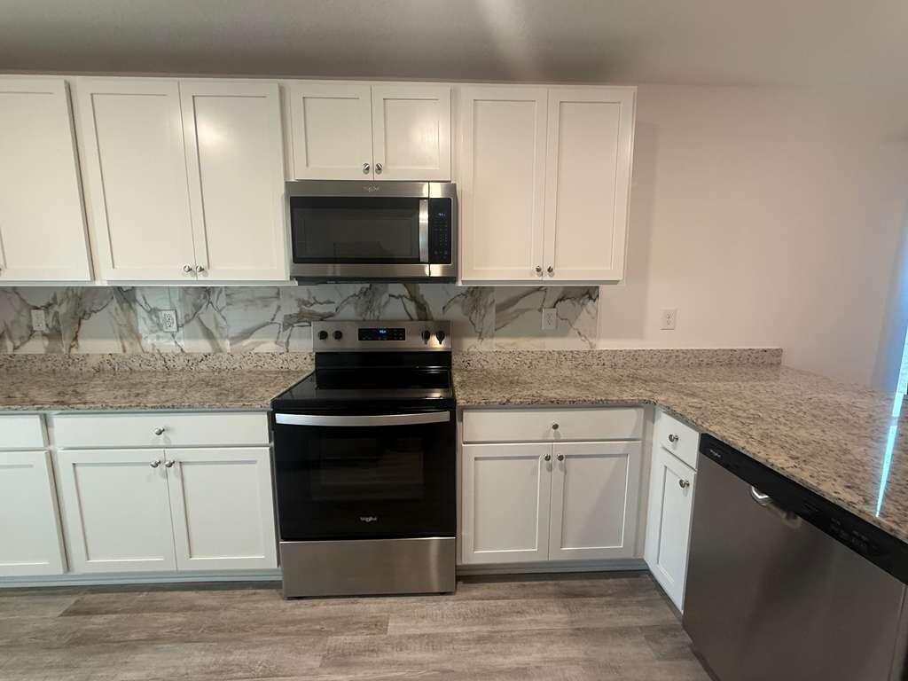 Owl's Head East - Residential Lease