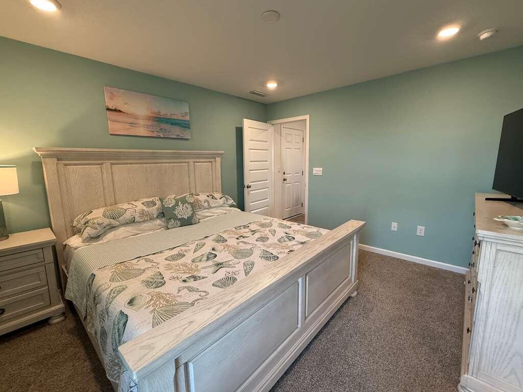 Owl's Head East - Residential Lease