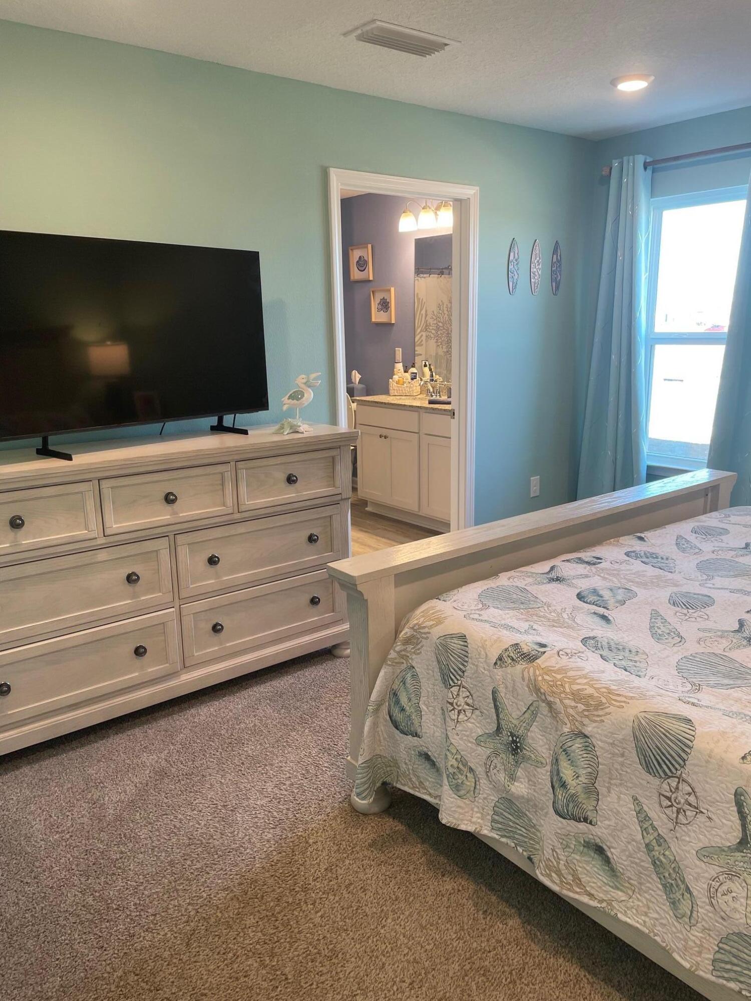 Owl's Head East - Residential Lease