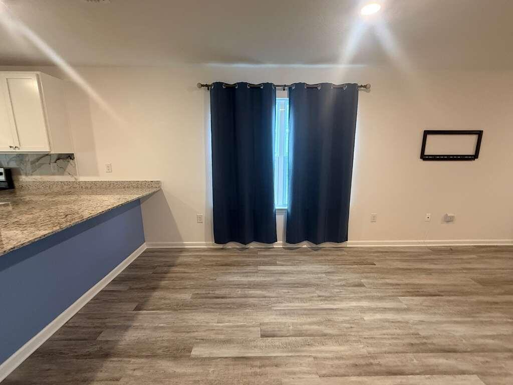 Owl's Head East - Residential Lease