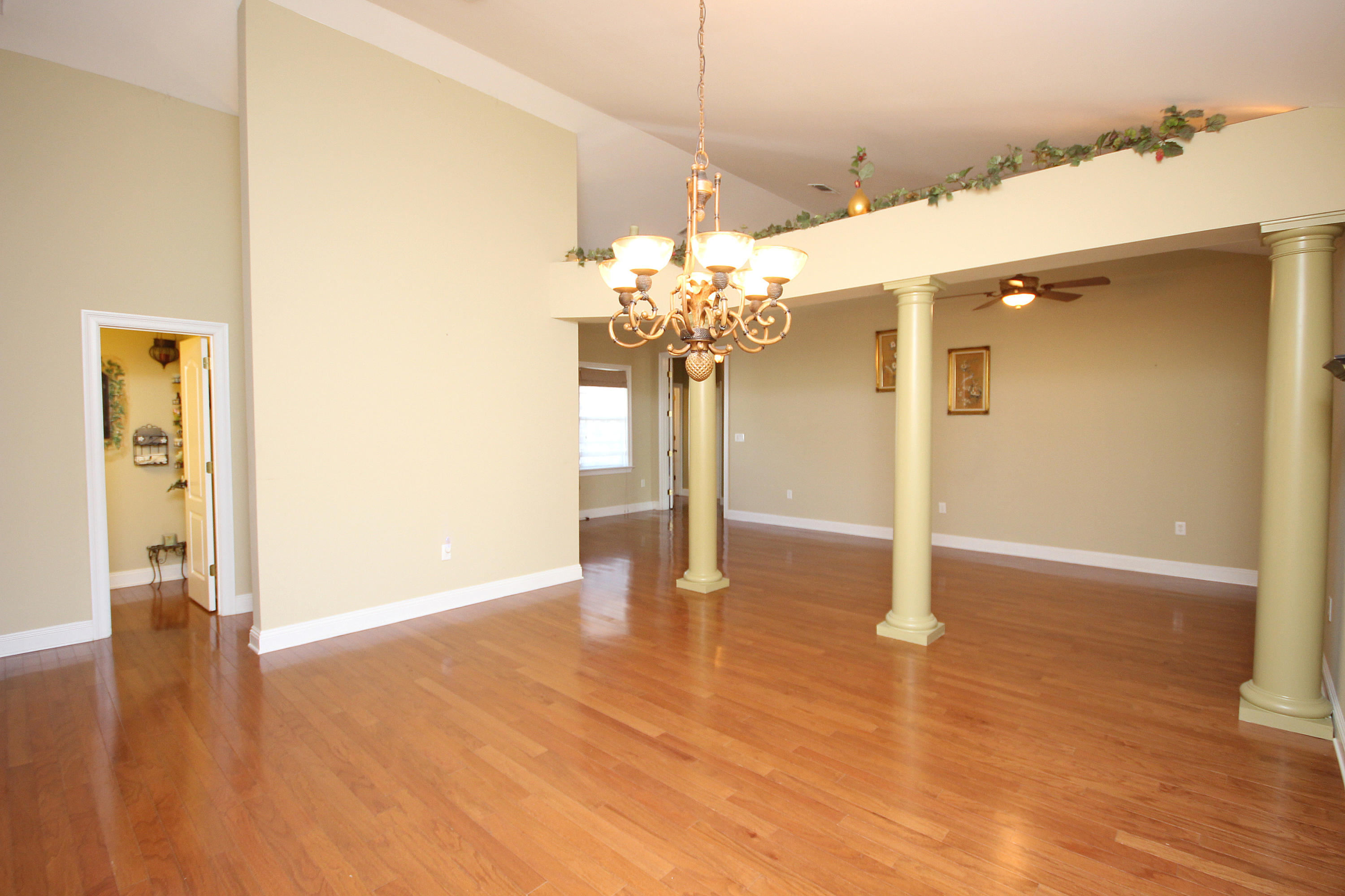 EAGLE RIDGE - Residential